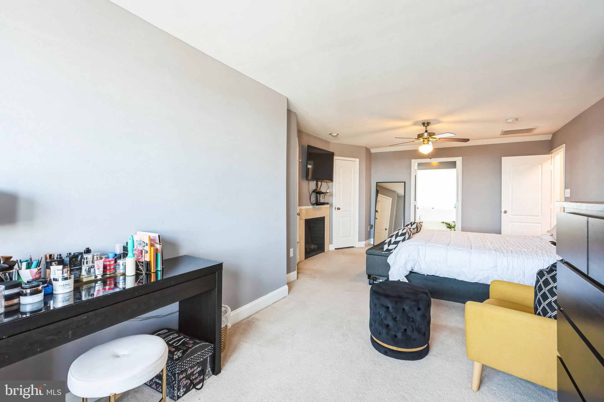 THE CRESCENT AT CHERRY LANE - Residential