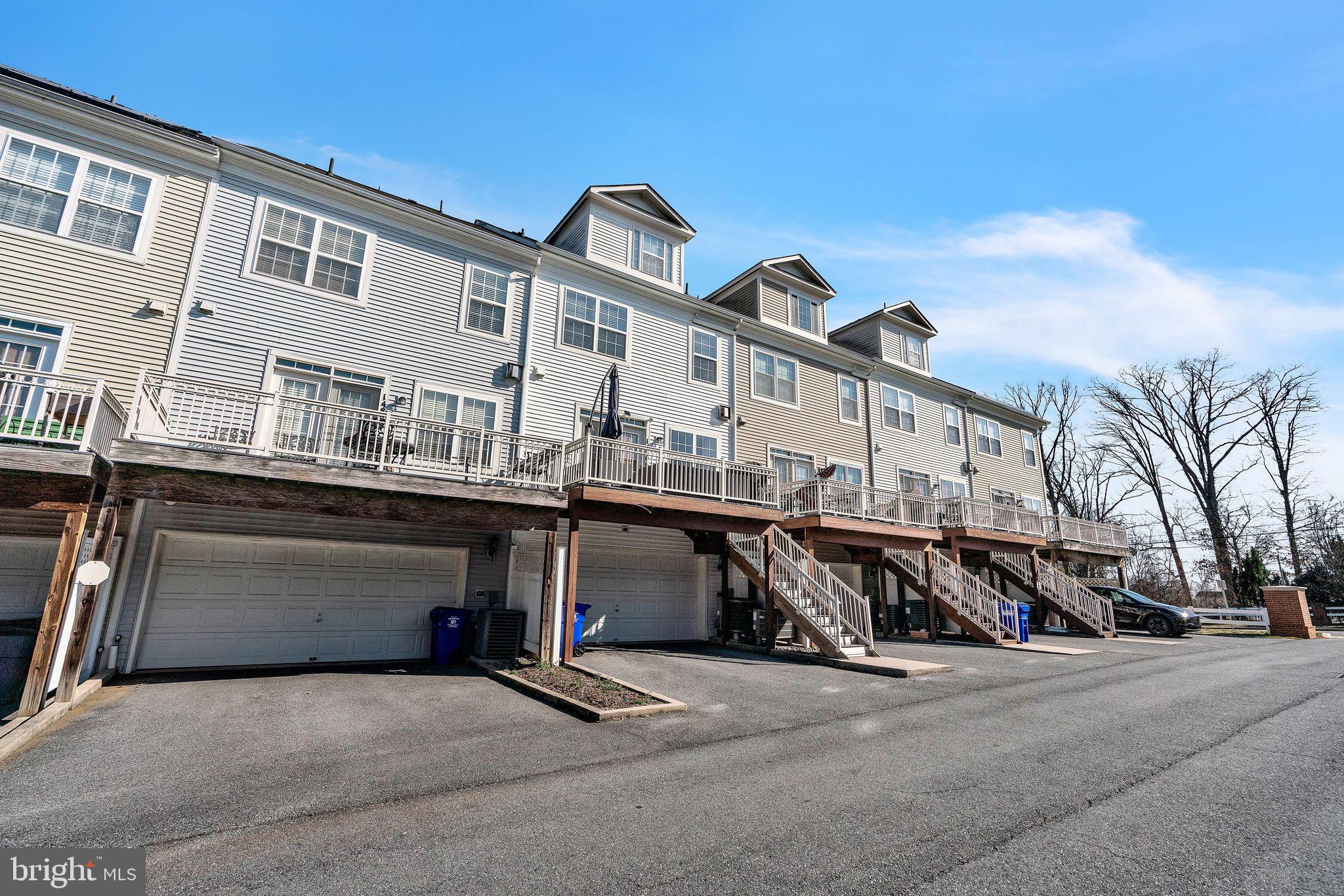 THE CRESCENT AT CHERRY LANE - Residential