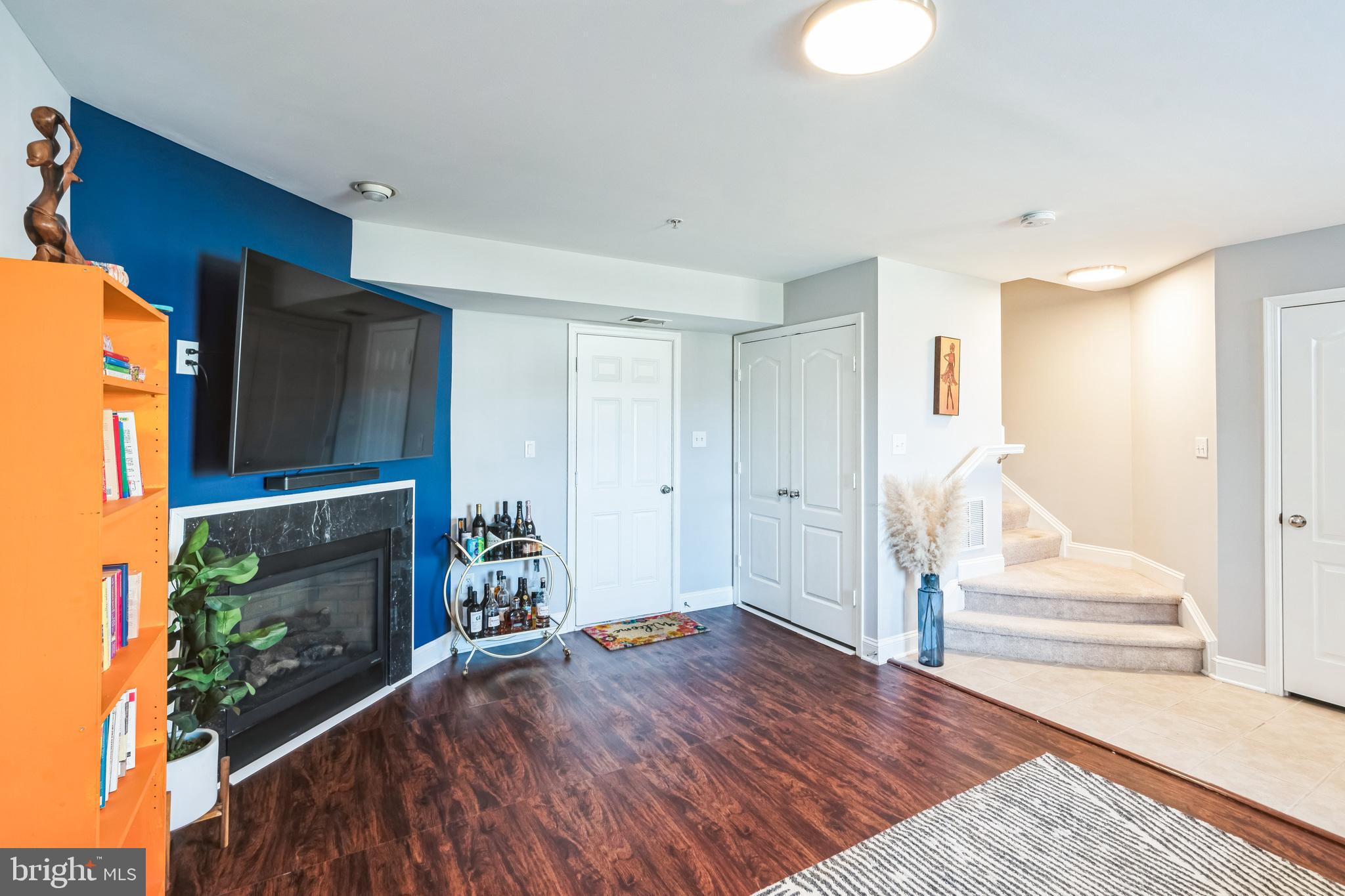 THE CRESCENT AT CHERRY LANE - Residential