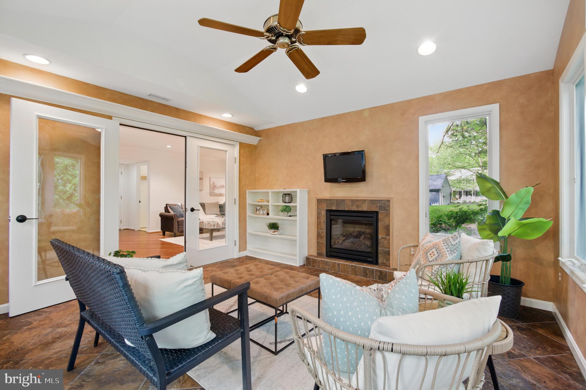 HICKORY RIDGE - Residential