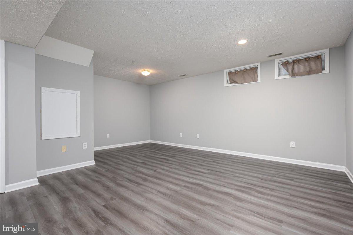 OWINGS MILLS - Residential