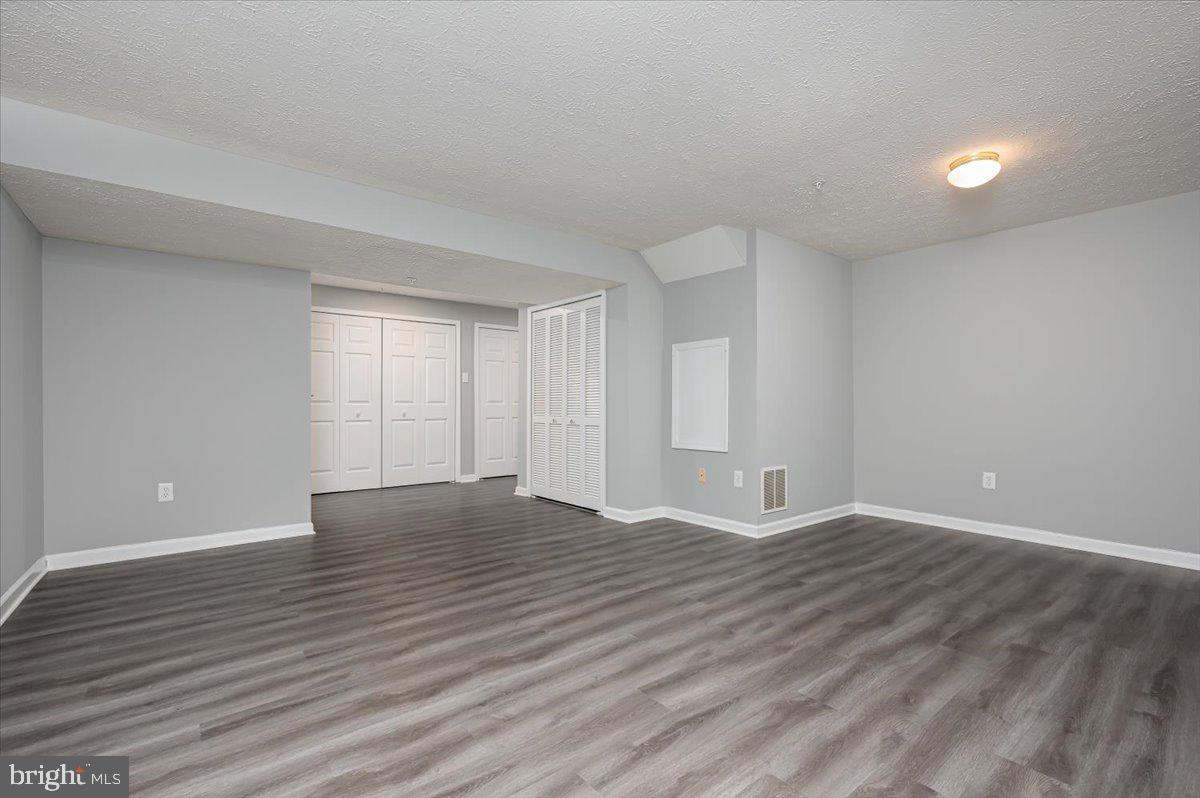 OWINGS MILLS - Residential