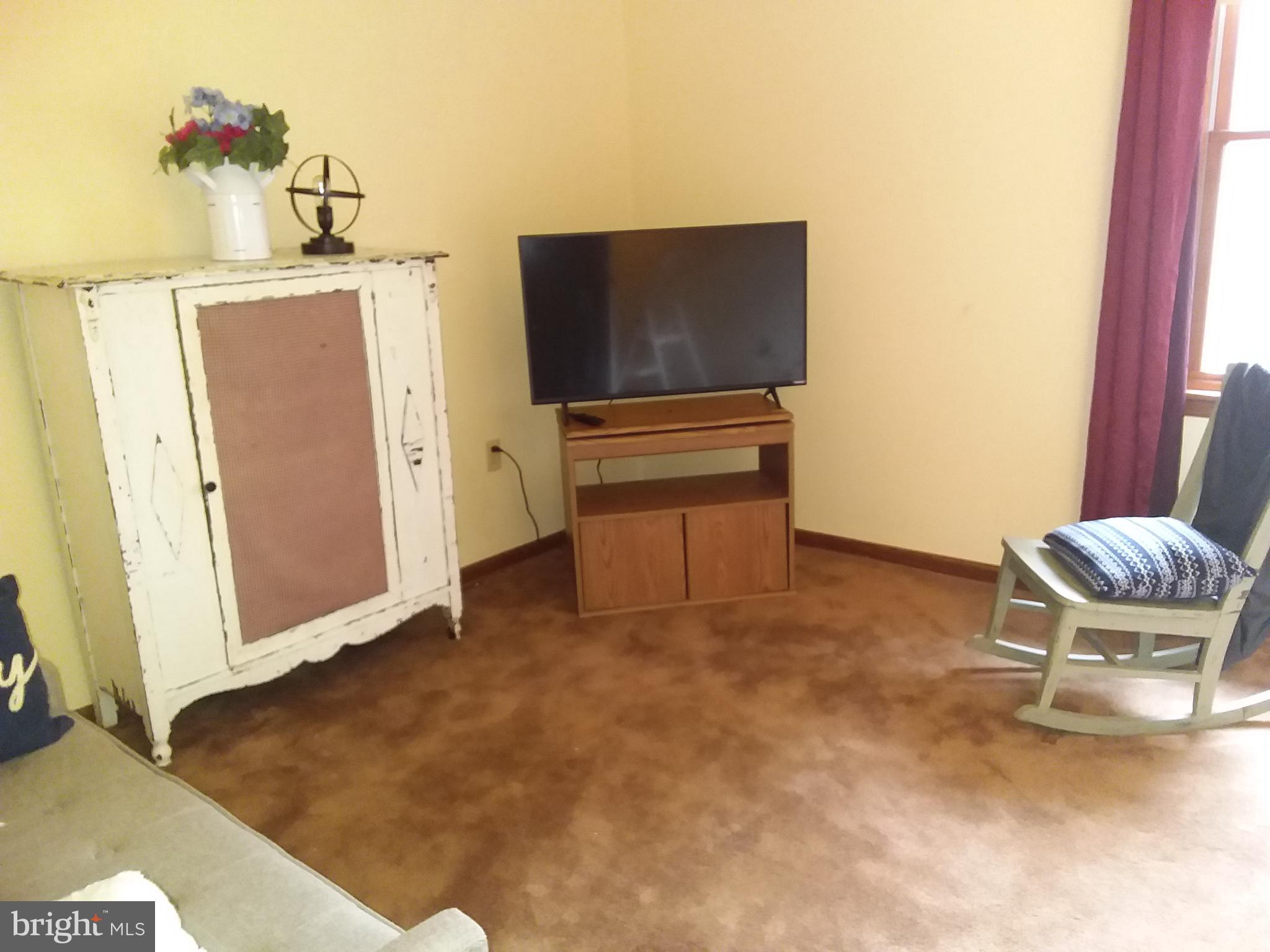 COLONIAL ACRES - Residential