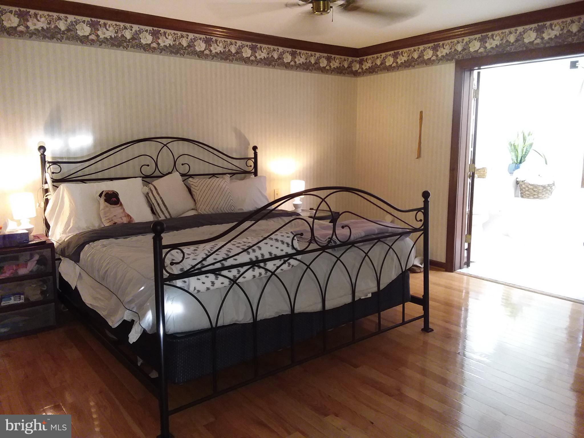 COLONIAL ACRES - Residential