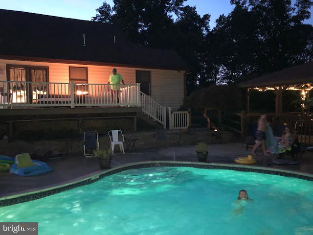 COLONIAL ACRES - Residential