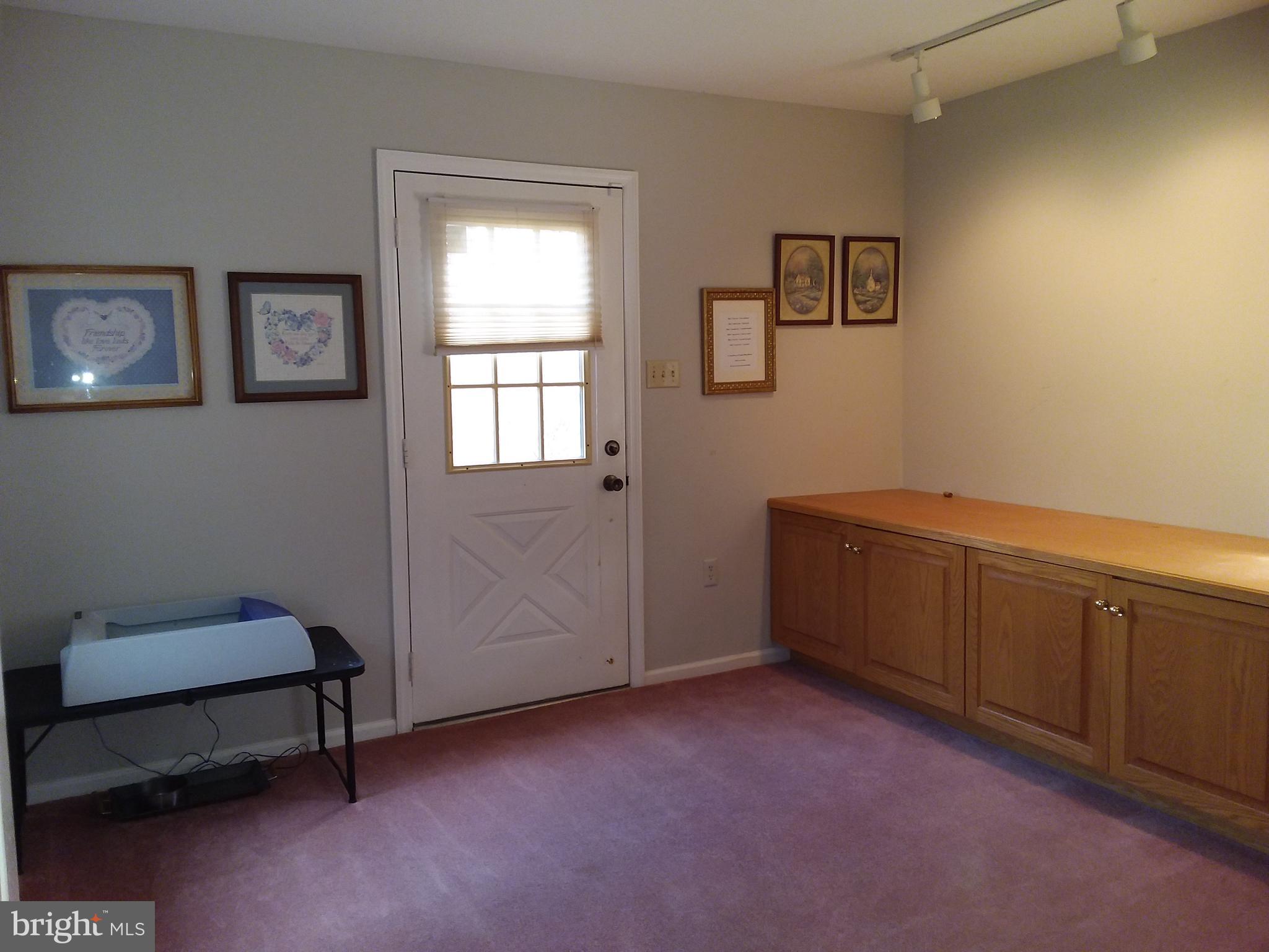 COLONIAL ACRES - Residential