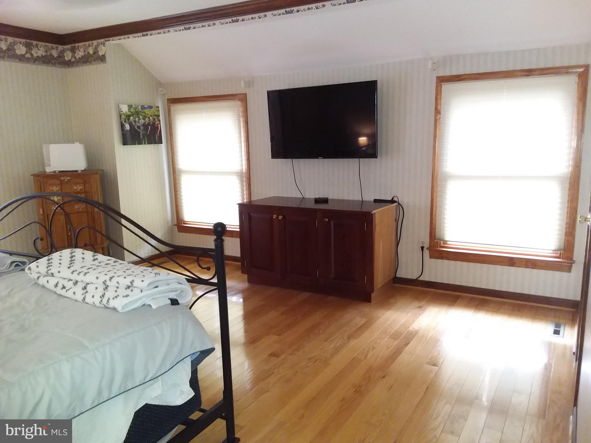 COLONIAL ACRES - Residential