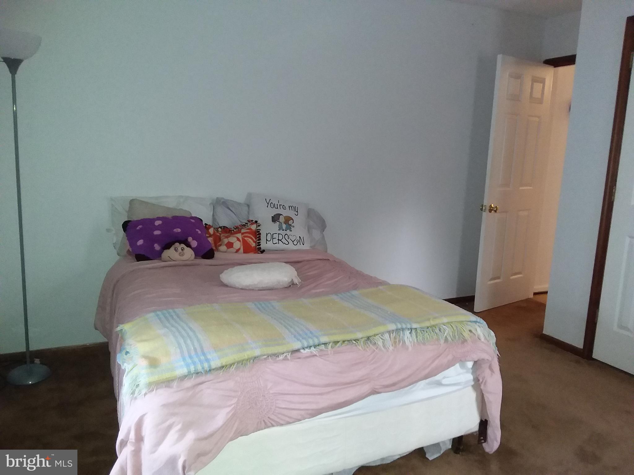 COLONIAL ACRES - Residential