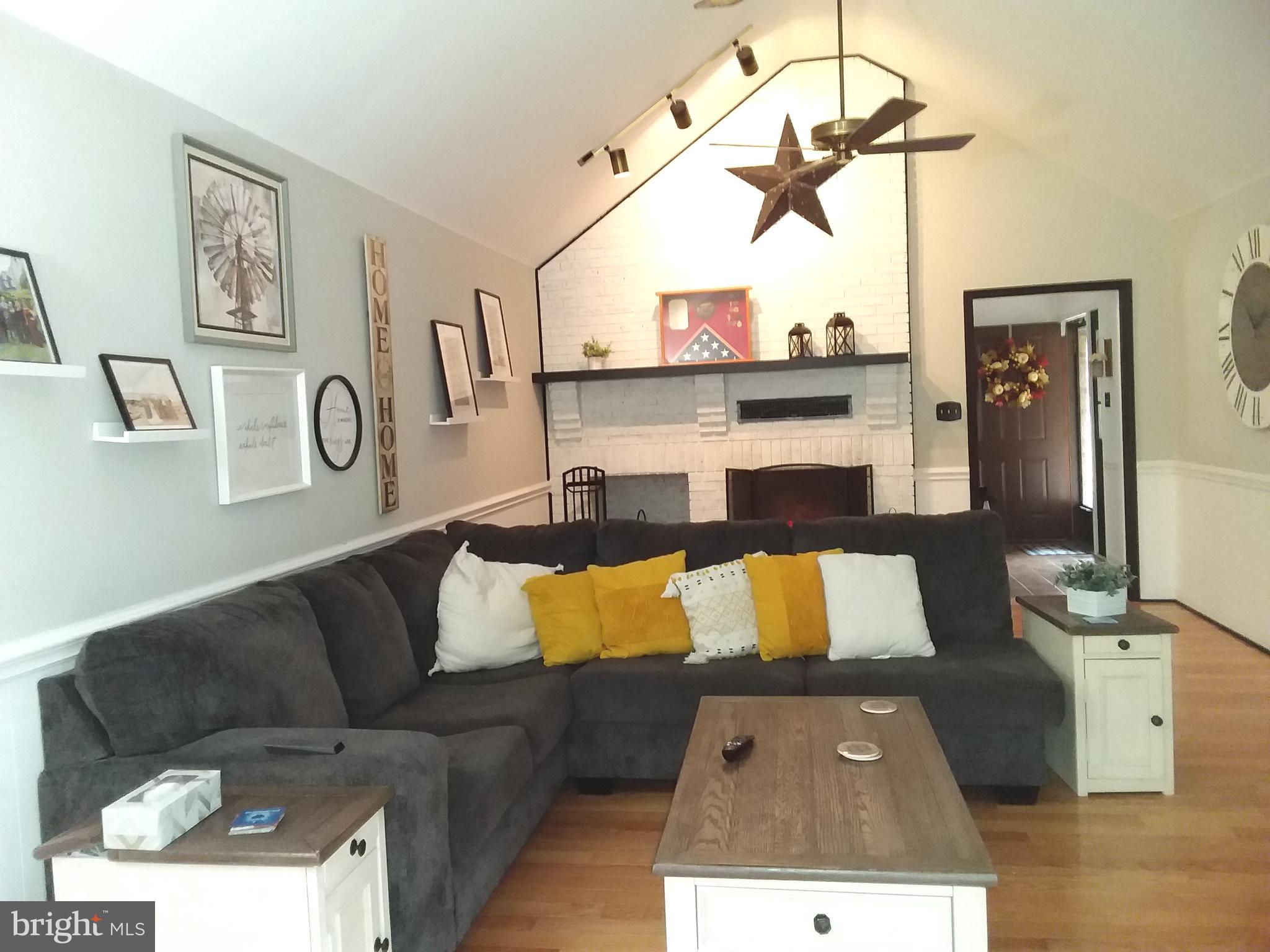 COLONIAL ACRES - Residential