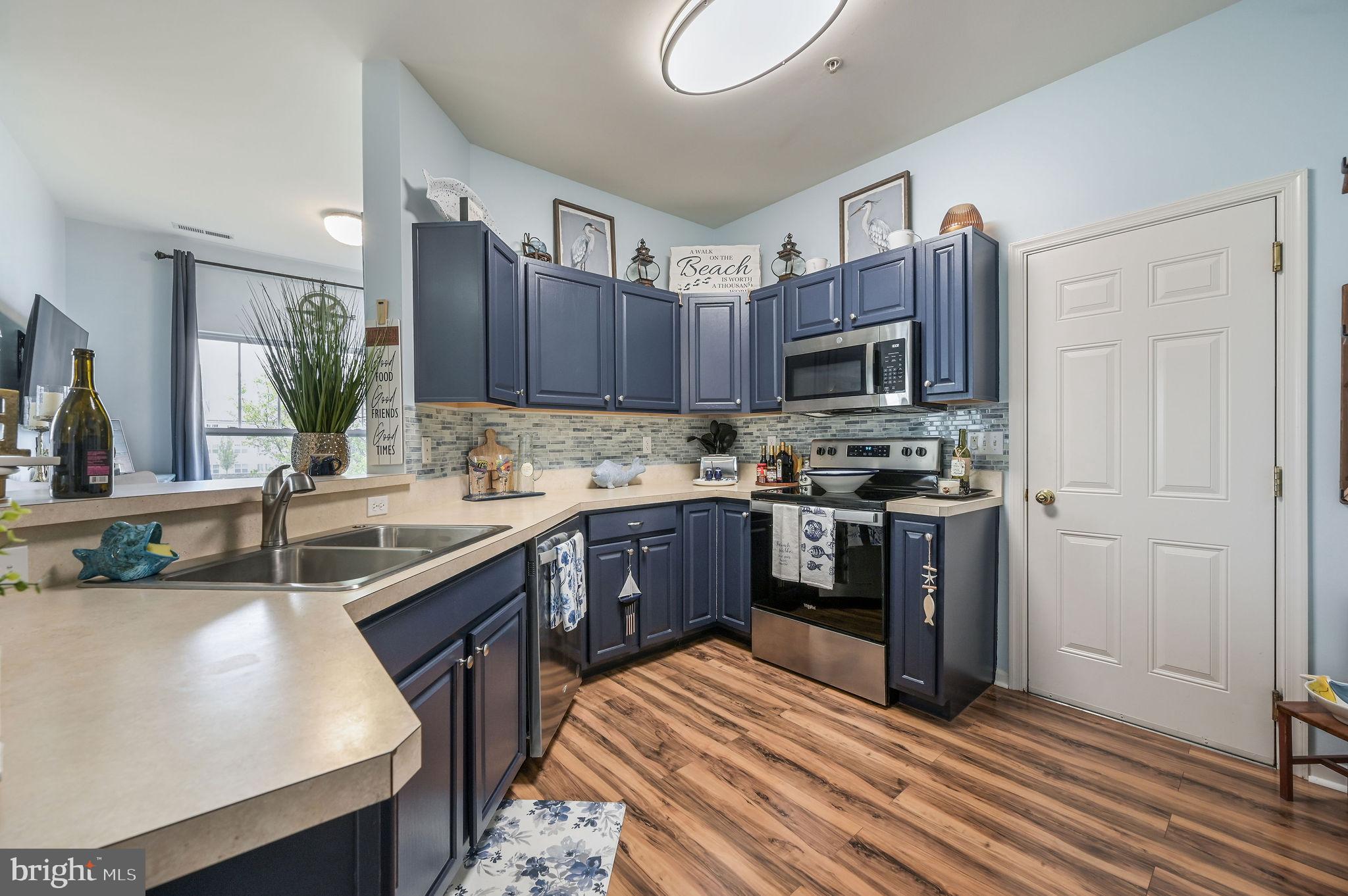 HEARTHSTONE MANOR - Residential