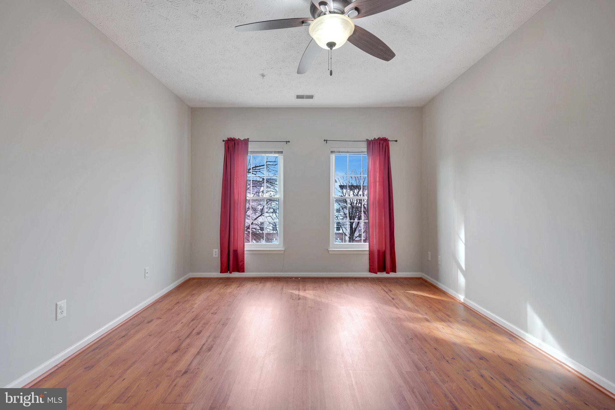 PINEY ORCHARD - Residential Lease