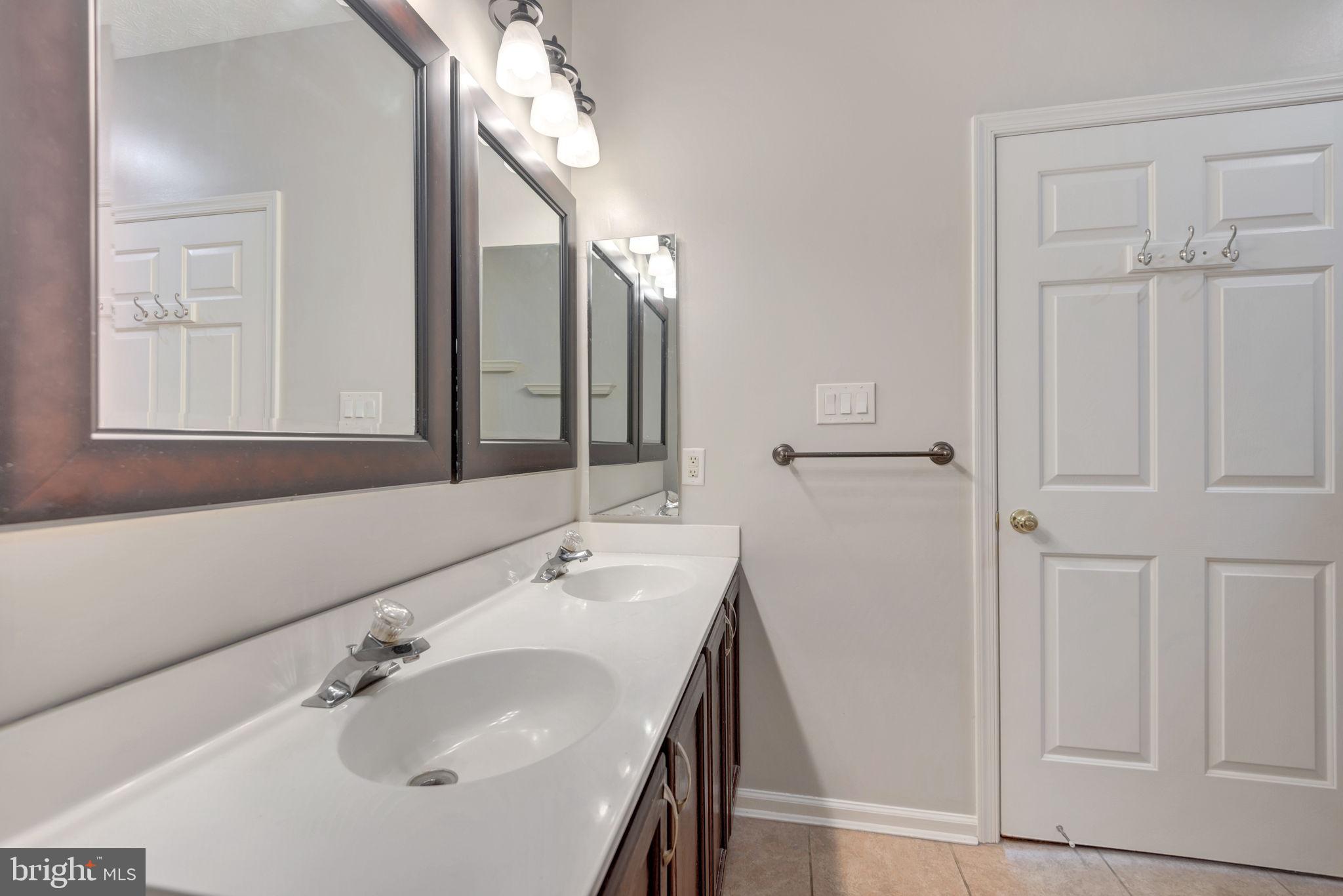 PINEY ORCHARD - Residential Lease