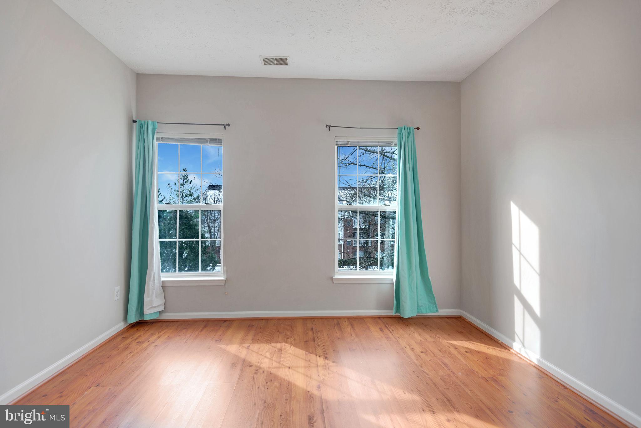 PINEY ORCHARD - Residential Lease