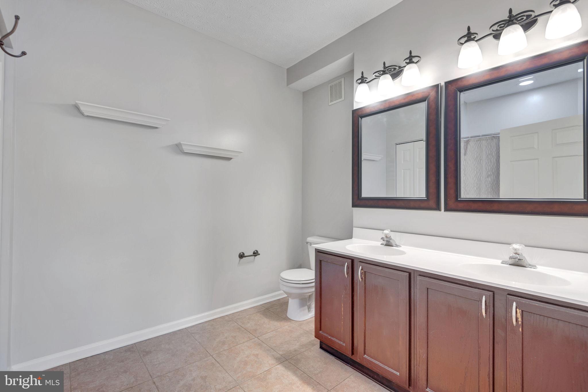 PINEY ORCHARD - Residential Lease