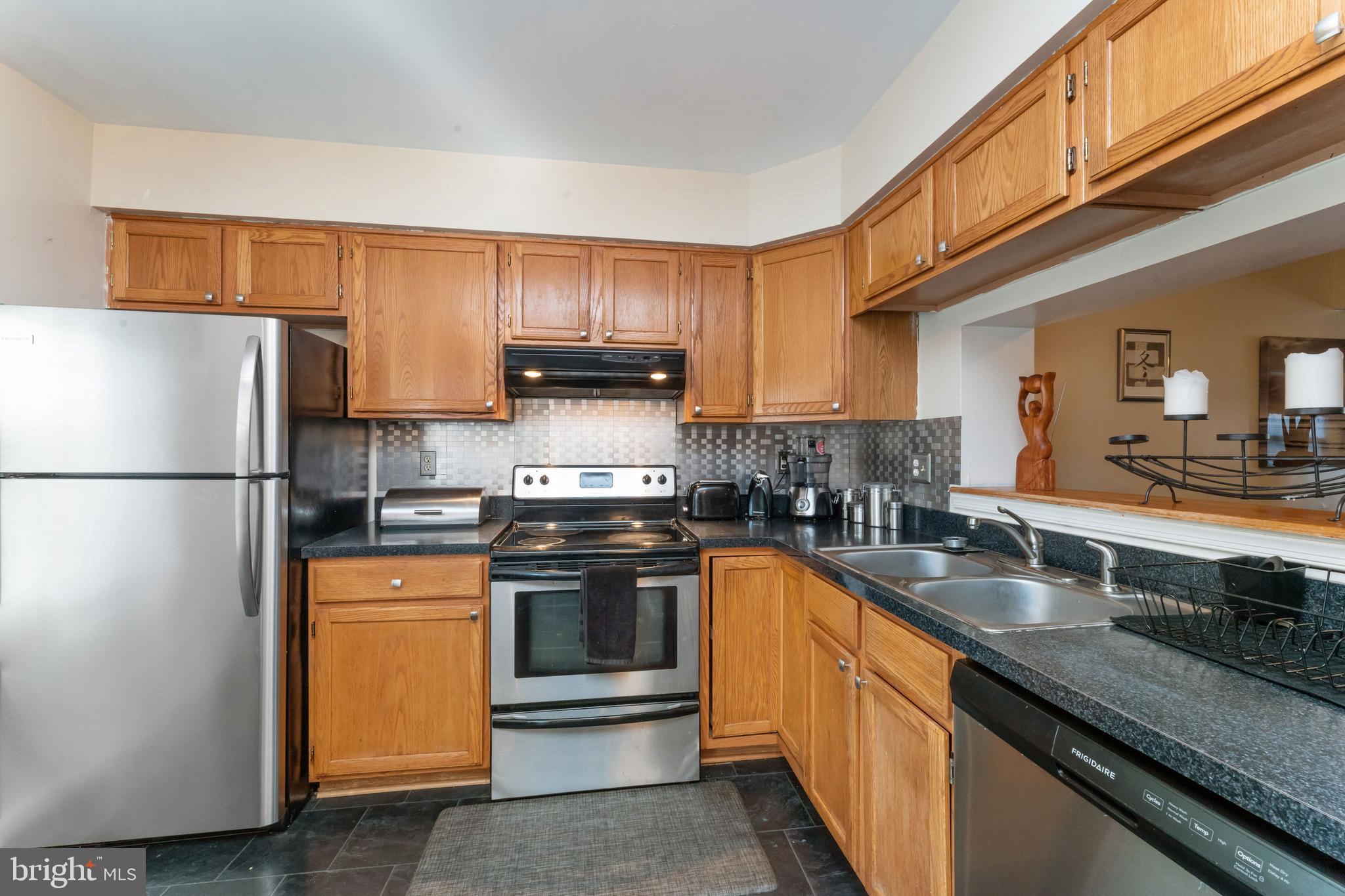 REGENCY MEADOWS - Residential