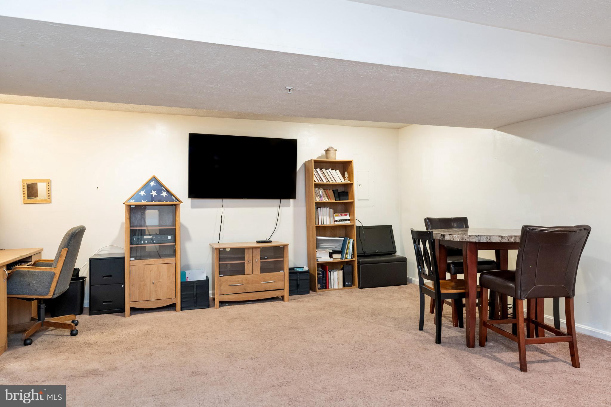 REGENCY MEADOWS - Residential