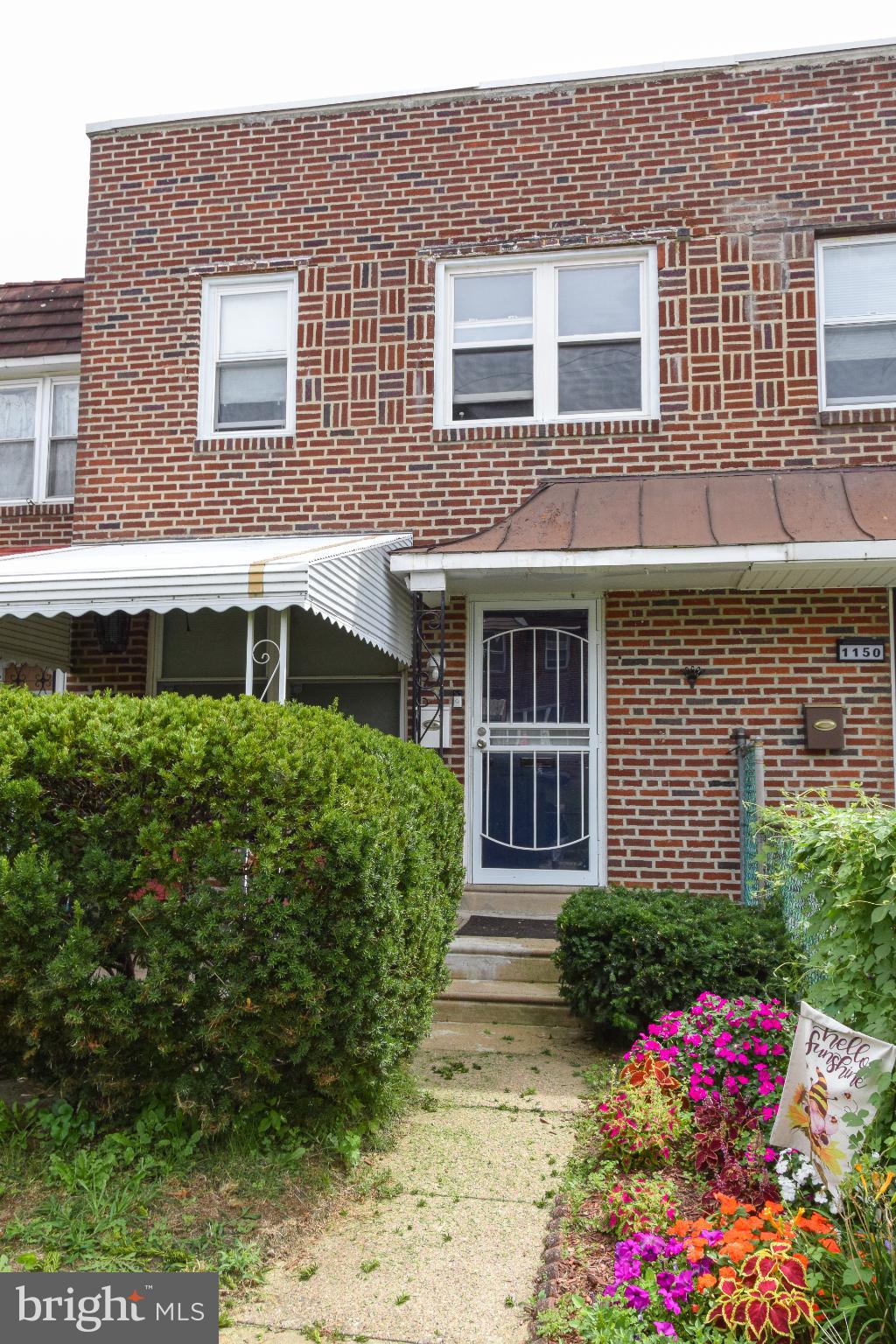 1152 E SHARPNACK STREET