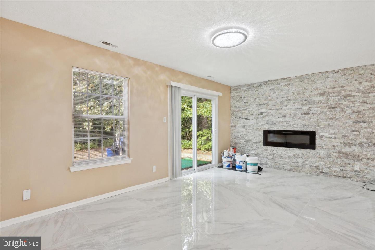 34 DORCHESTER CIRCLE