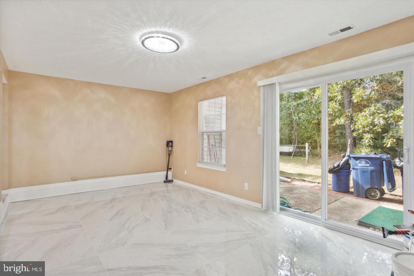 34 DORCHESTER CIRCLE