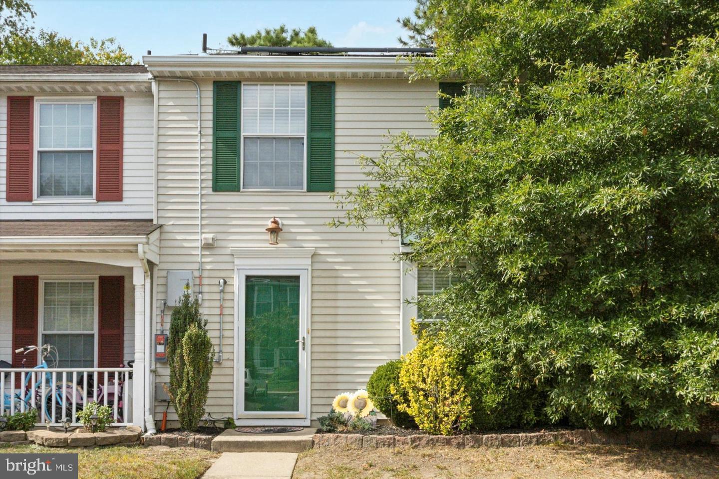 34 DORCHESTER CIRCLE