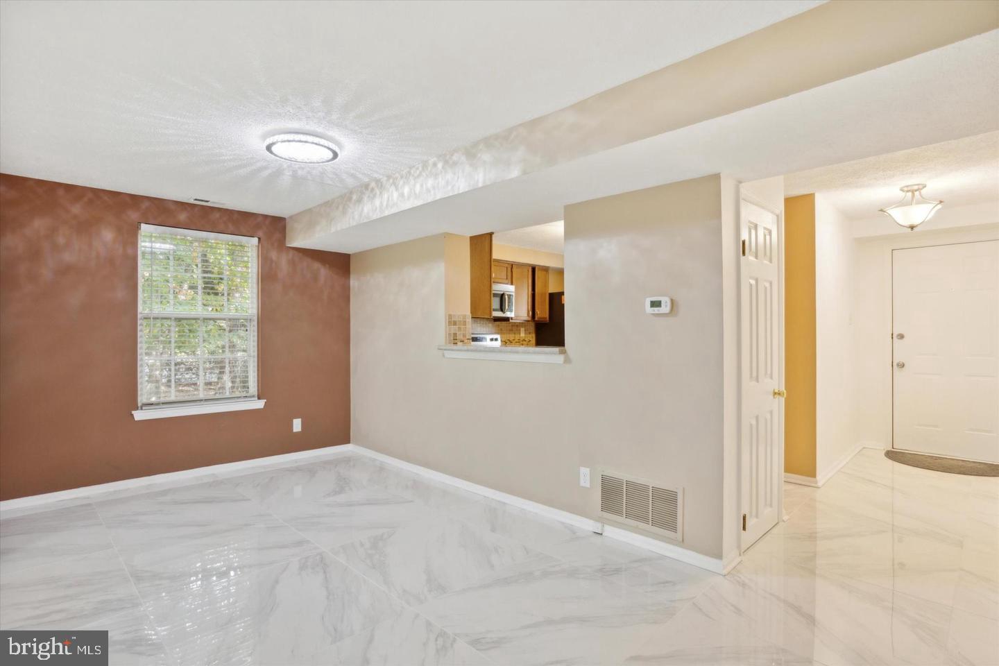 34 DORCHESTER CIRCLE