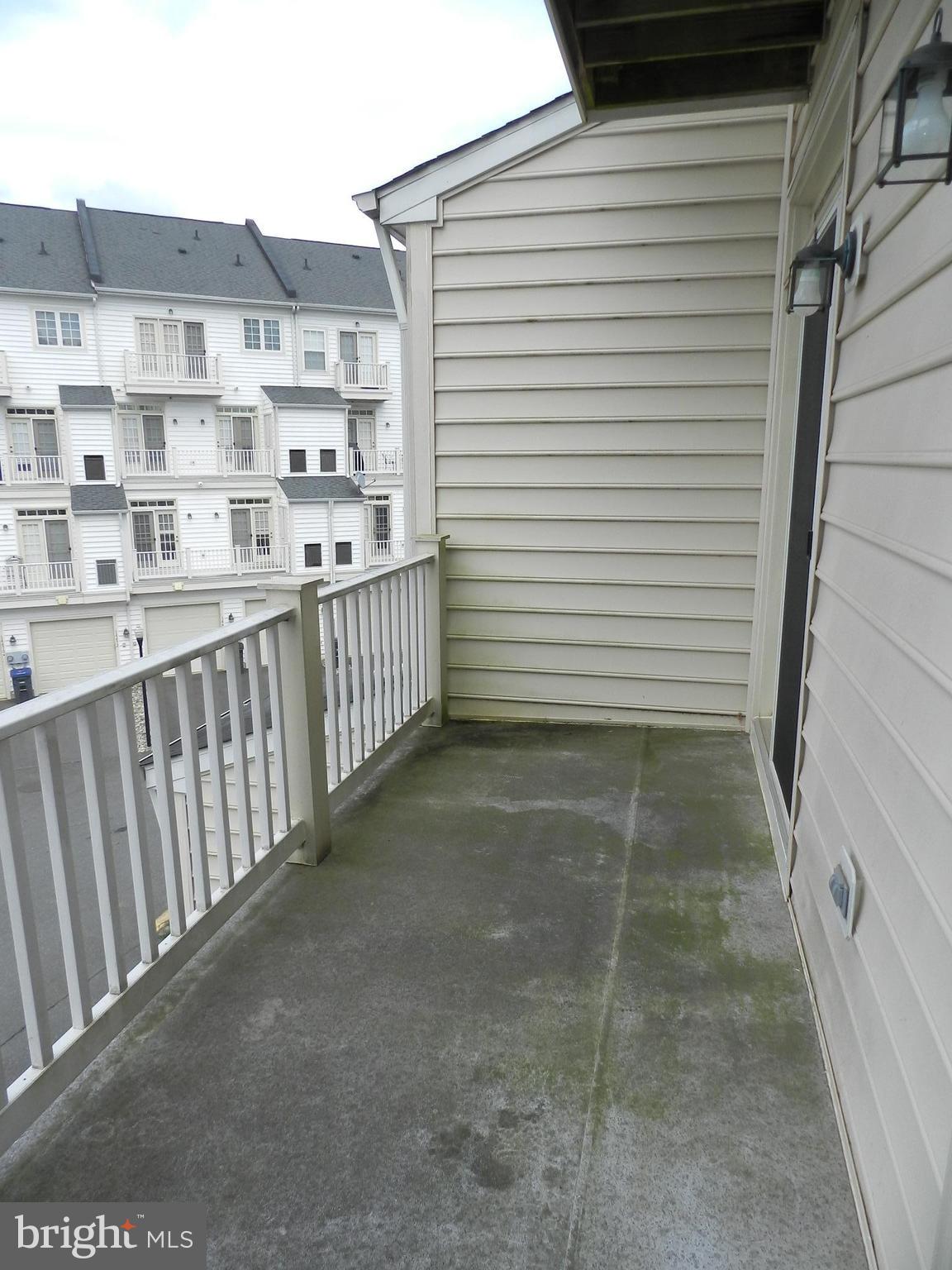 THE TOWNES AT VILLAGE PLACE - Residential