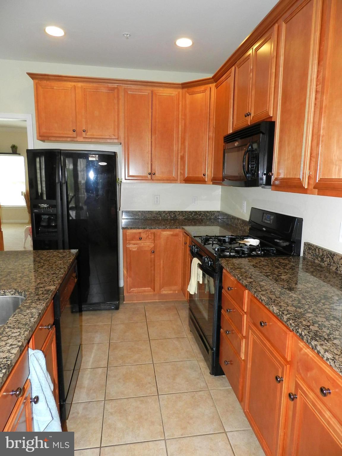 THE TOWNES AT VILLAGE PLACE - Residential