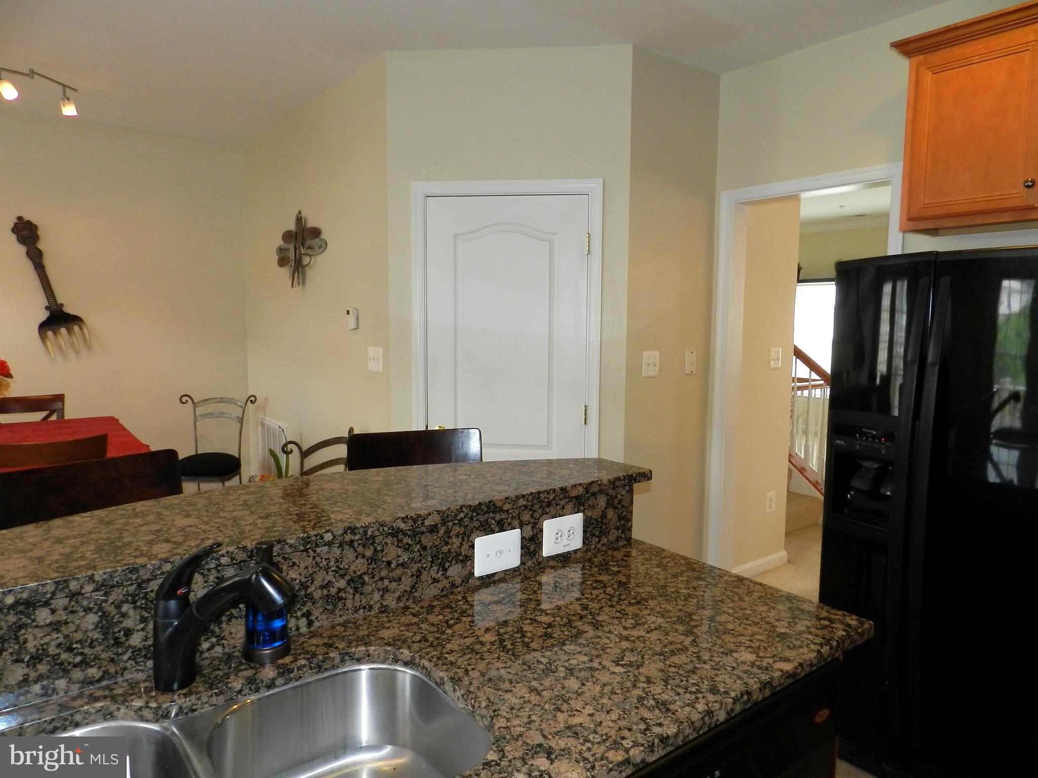 THE TOWNES AT VILLAGE PLACE - Residential