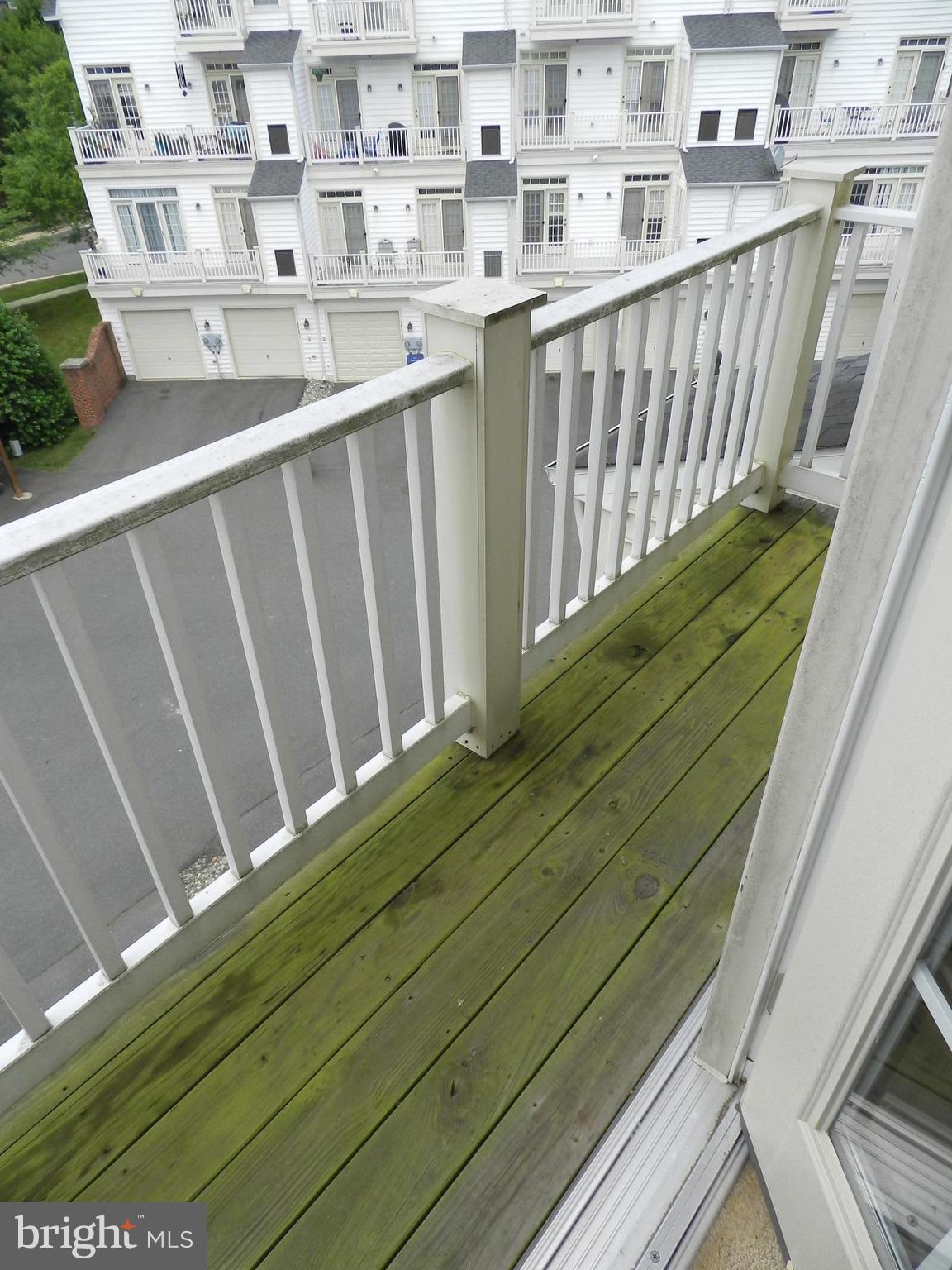 THE TOWNES AT VILLAGE PLACE - Residential