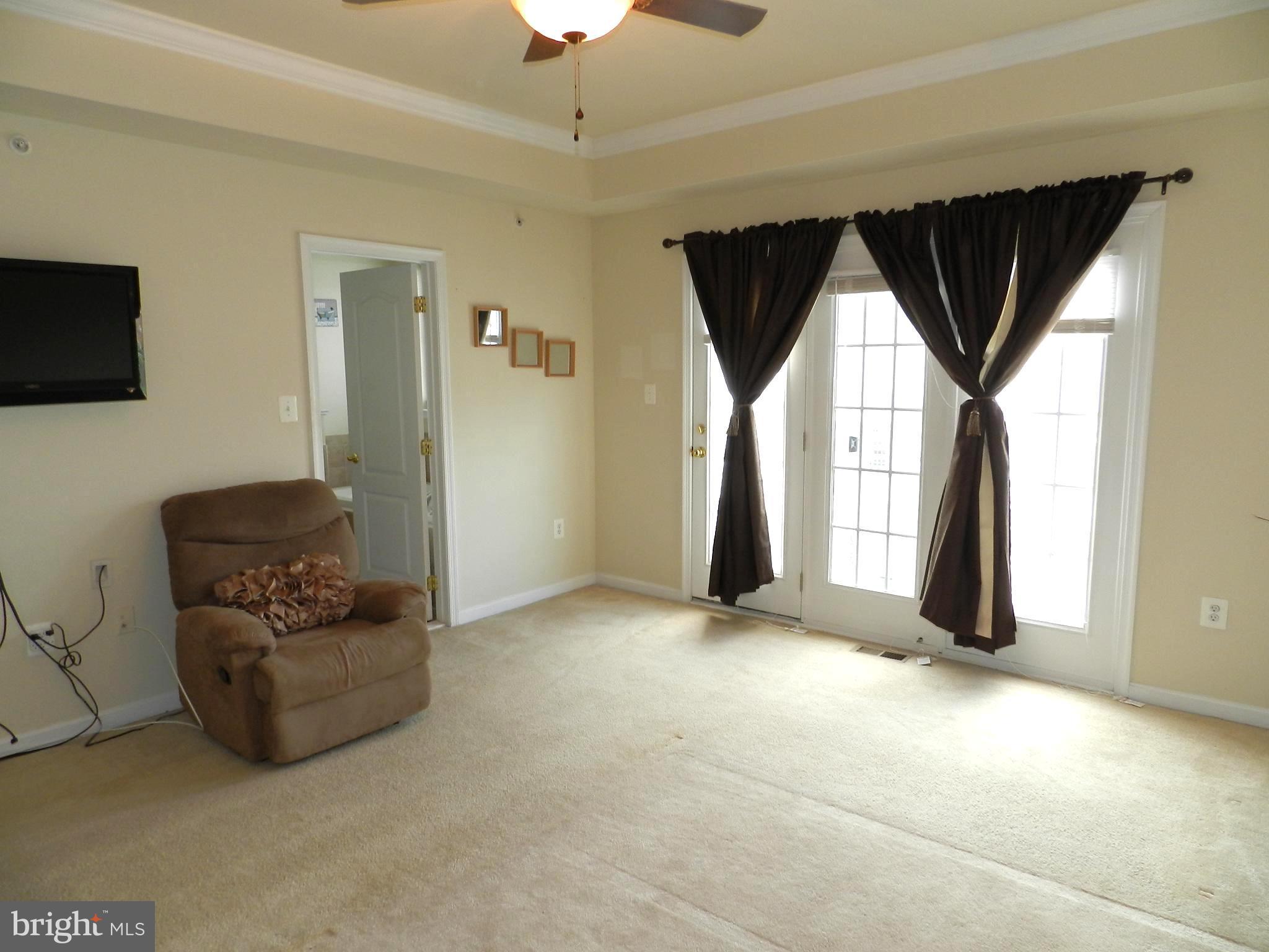 THE TOWNES AT VILLAGE PLACE - Residential