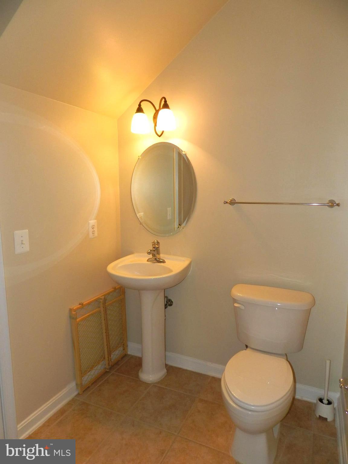 THE TOWNES AT VILLAGE PLACE - Residential