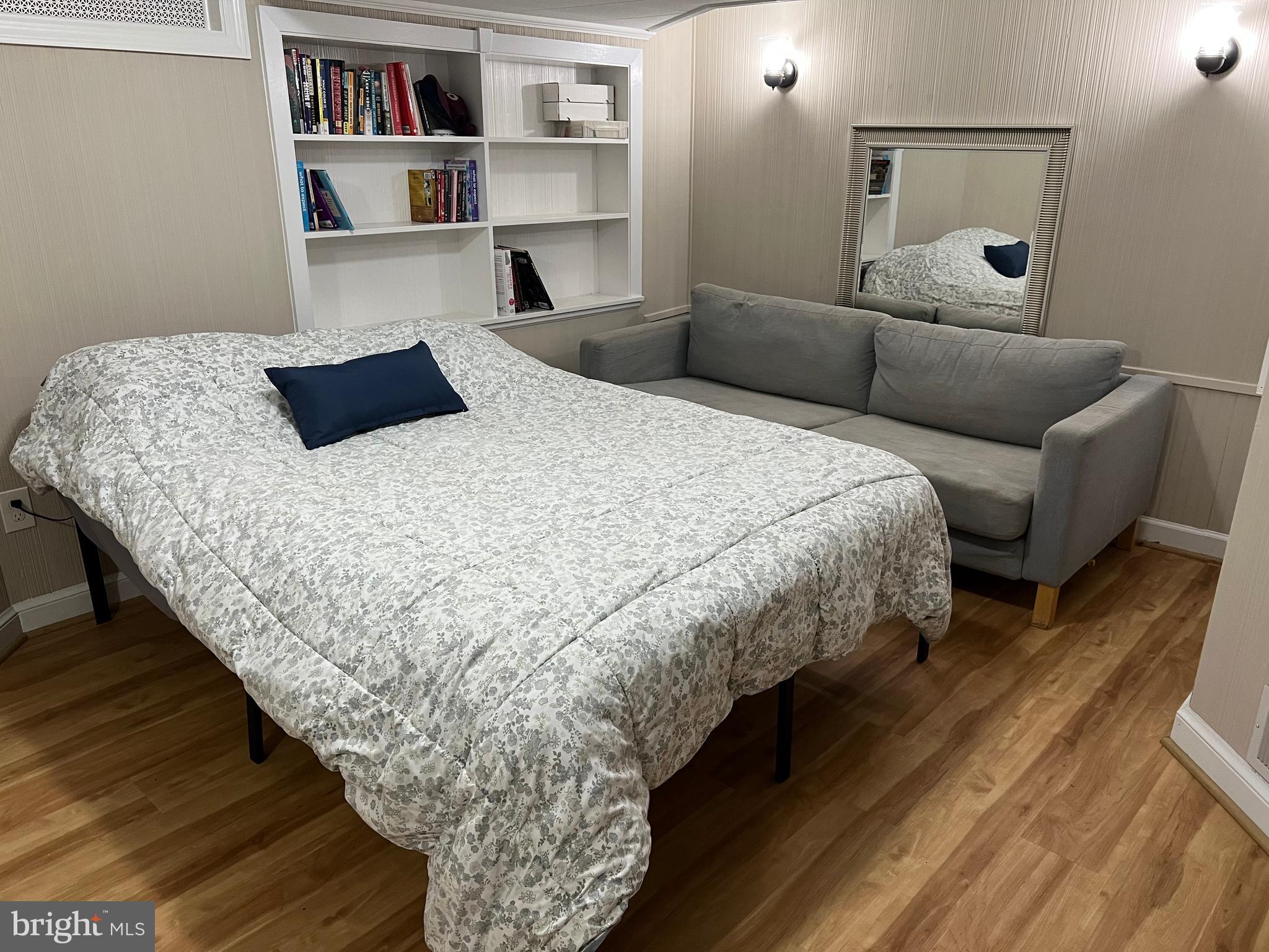 SOUTH FOUR CORNERS - Residential