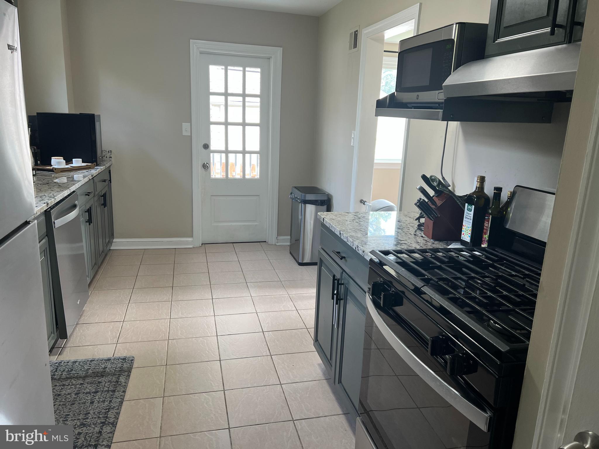 SOUTH FOUR CORNERS - Residential