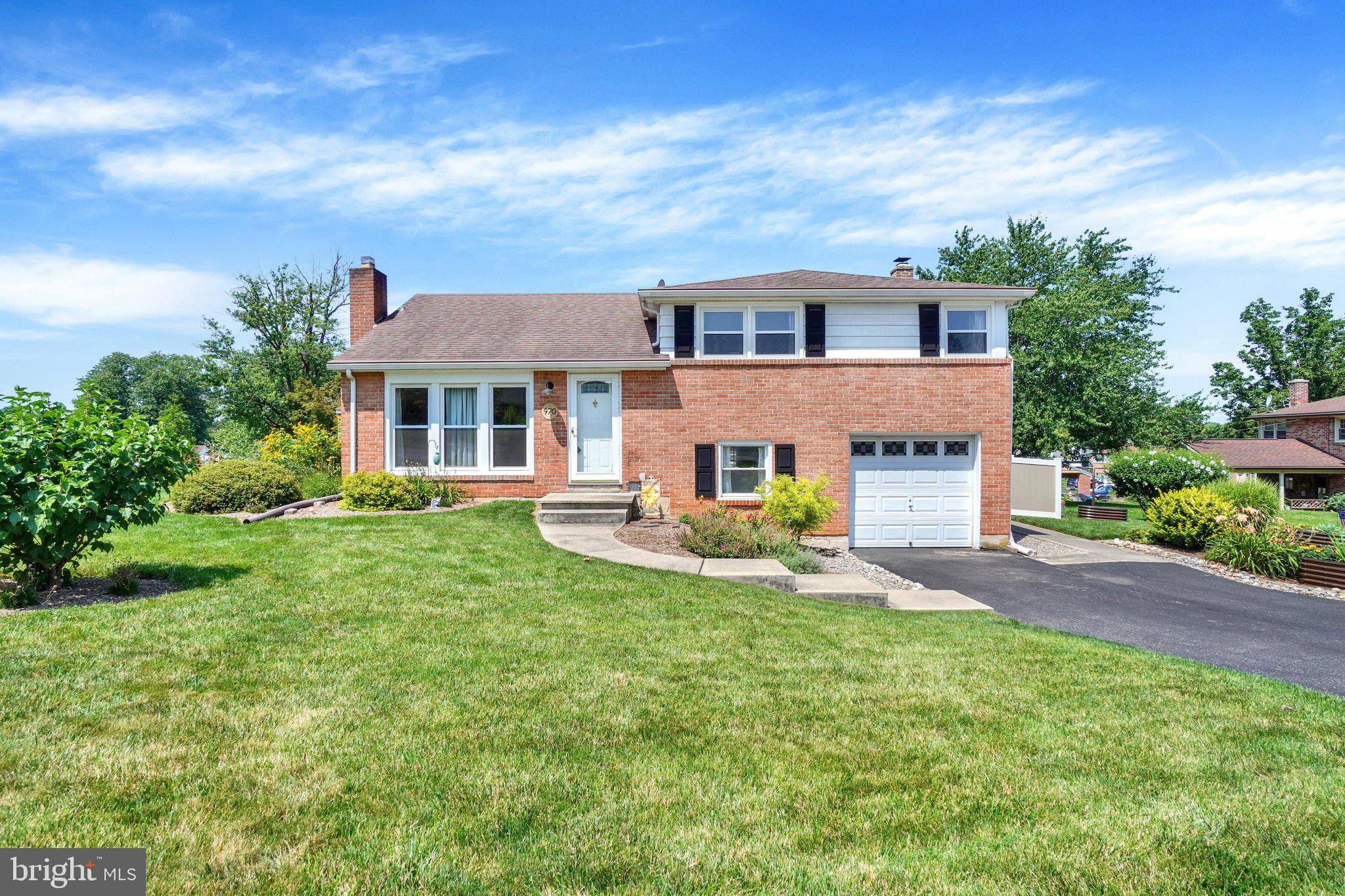 970 SUNDALE DRIVE