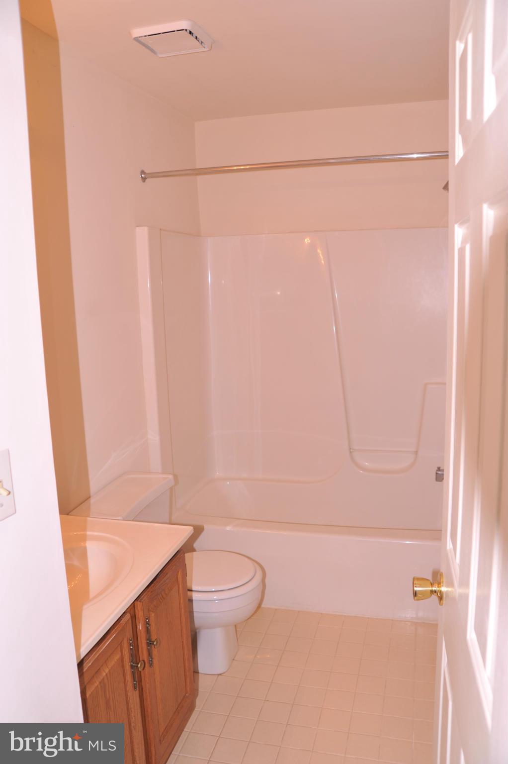 SOUTH HAMPTON - Residential Lease