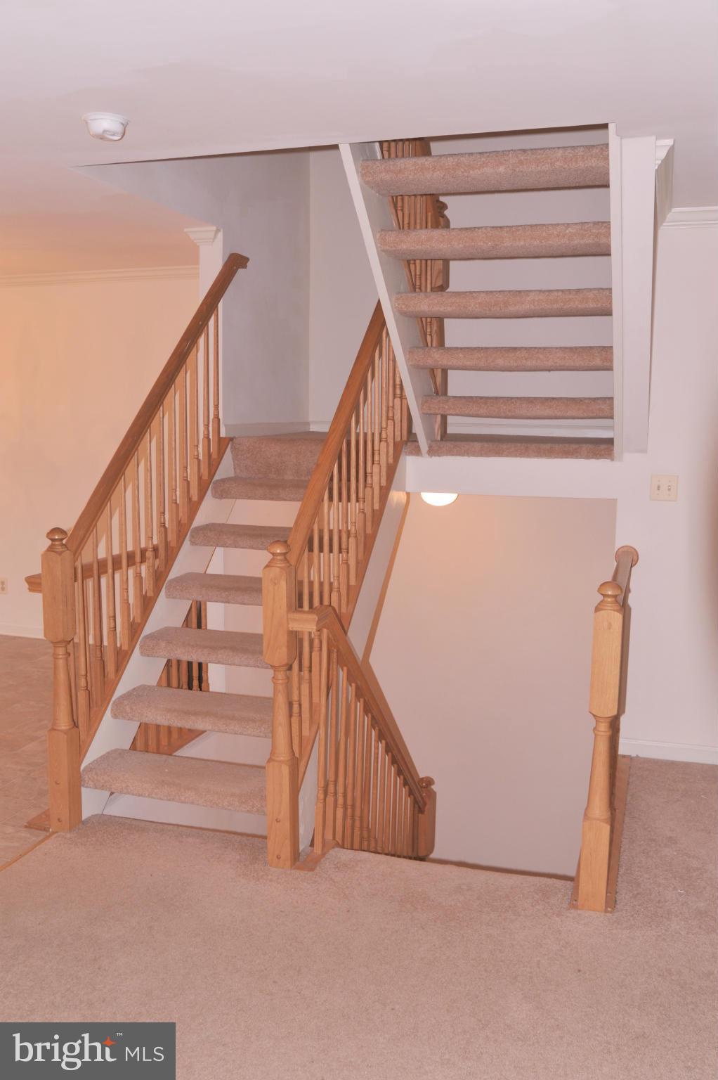 SOUTH HAMPTON - Residential Lease