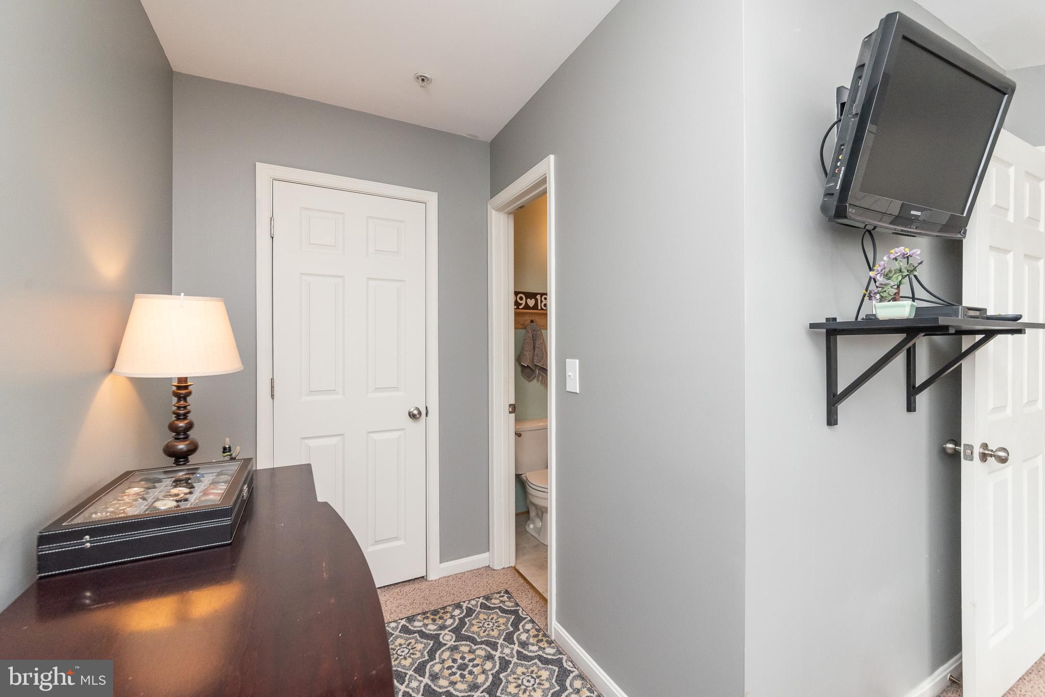 CARROLLWOOD MANOR - Residential