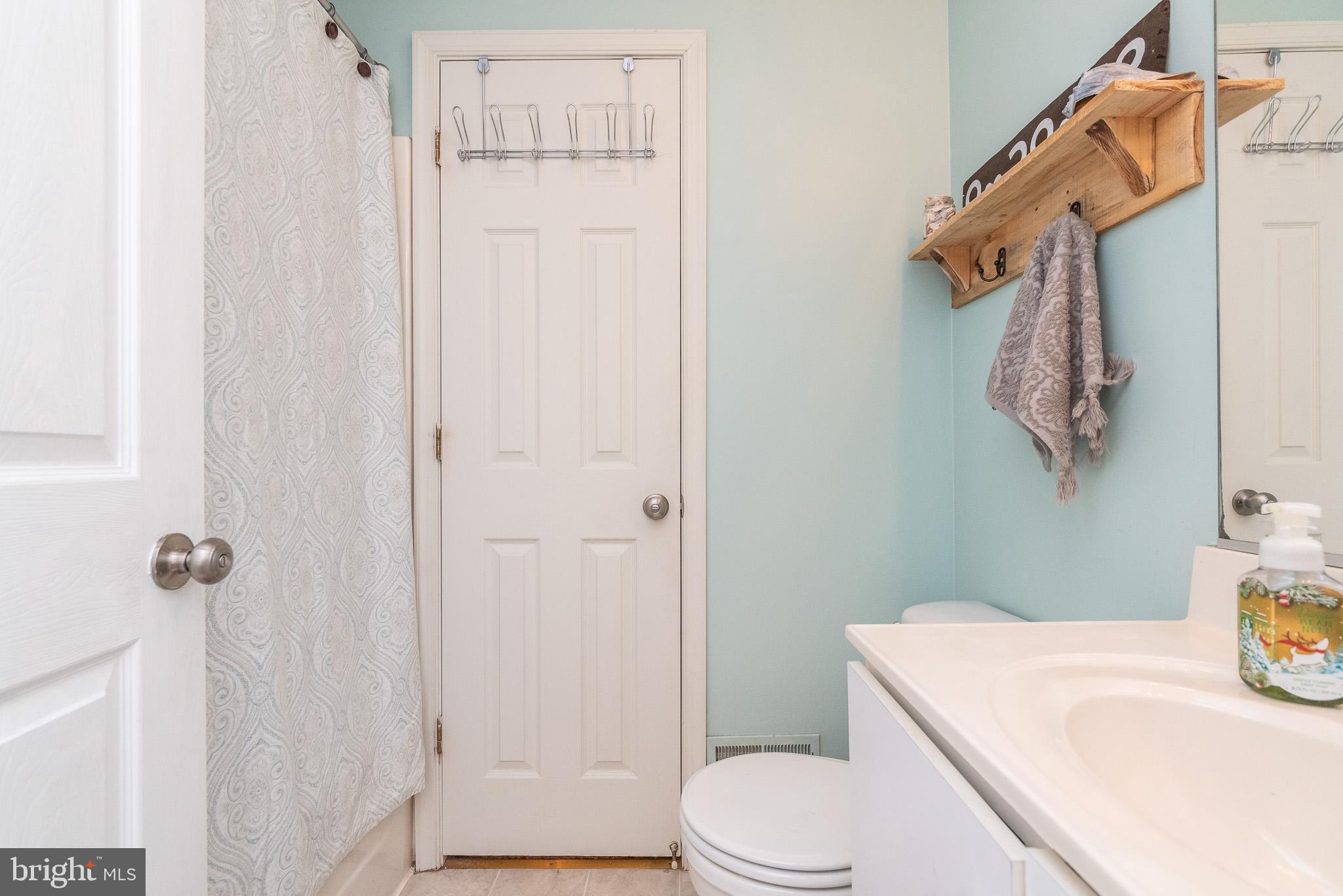 CARROLLWOOD MANOR - Residential