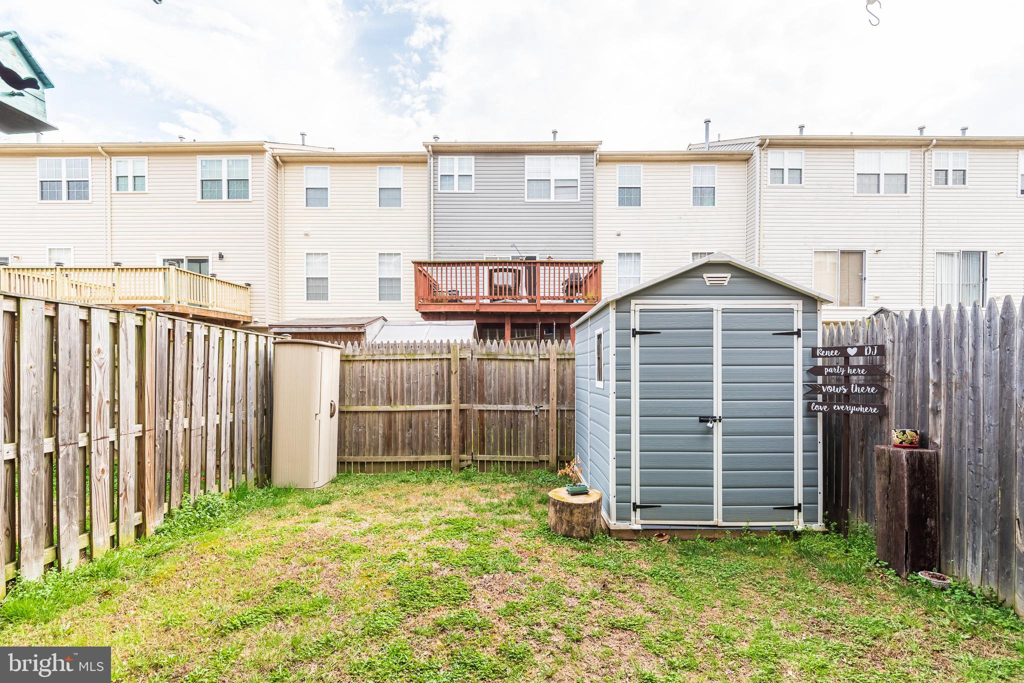 CARROLLWOOD MANOR - Residential