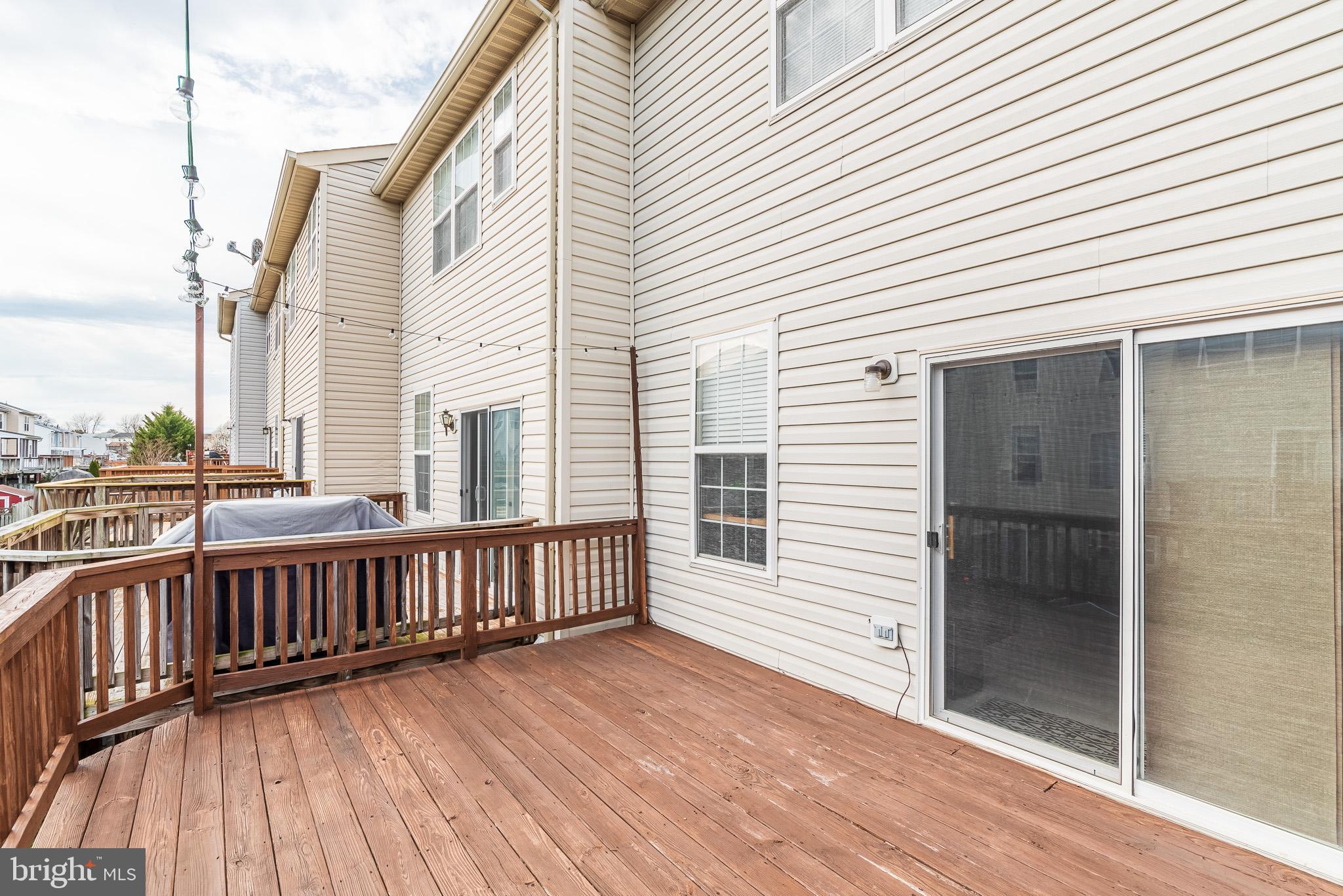 CARROLLWOOD MANOR - Residential