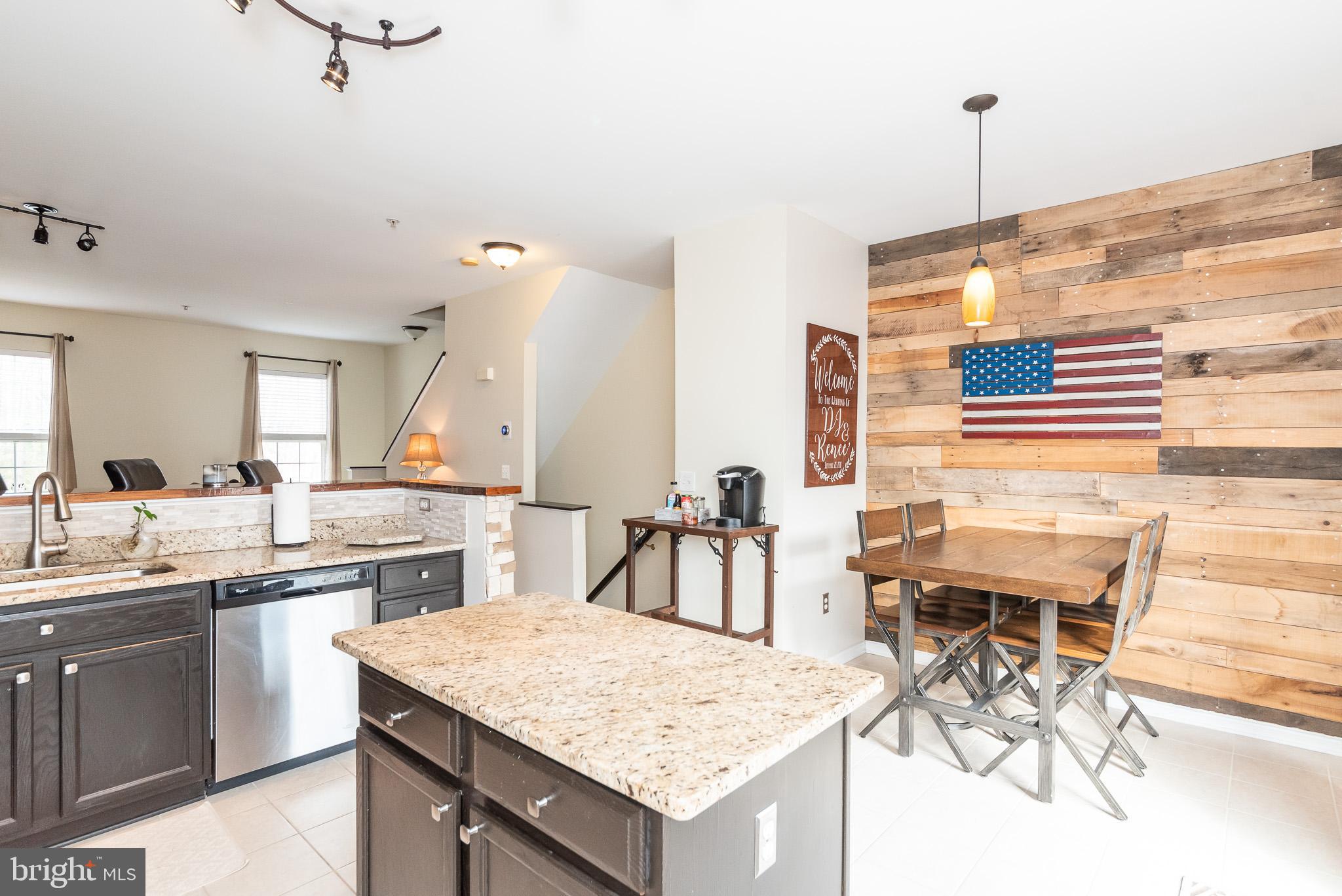 CARROLLWOOD MANOR - Residential