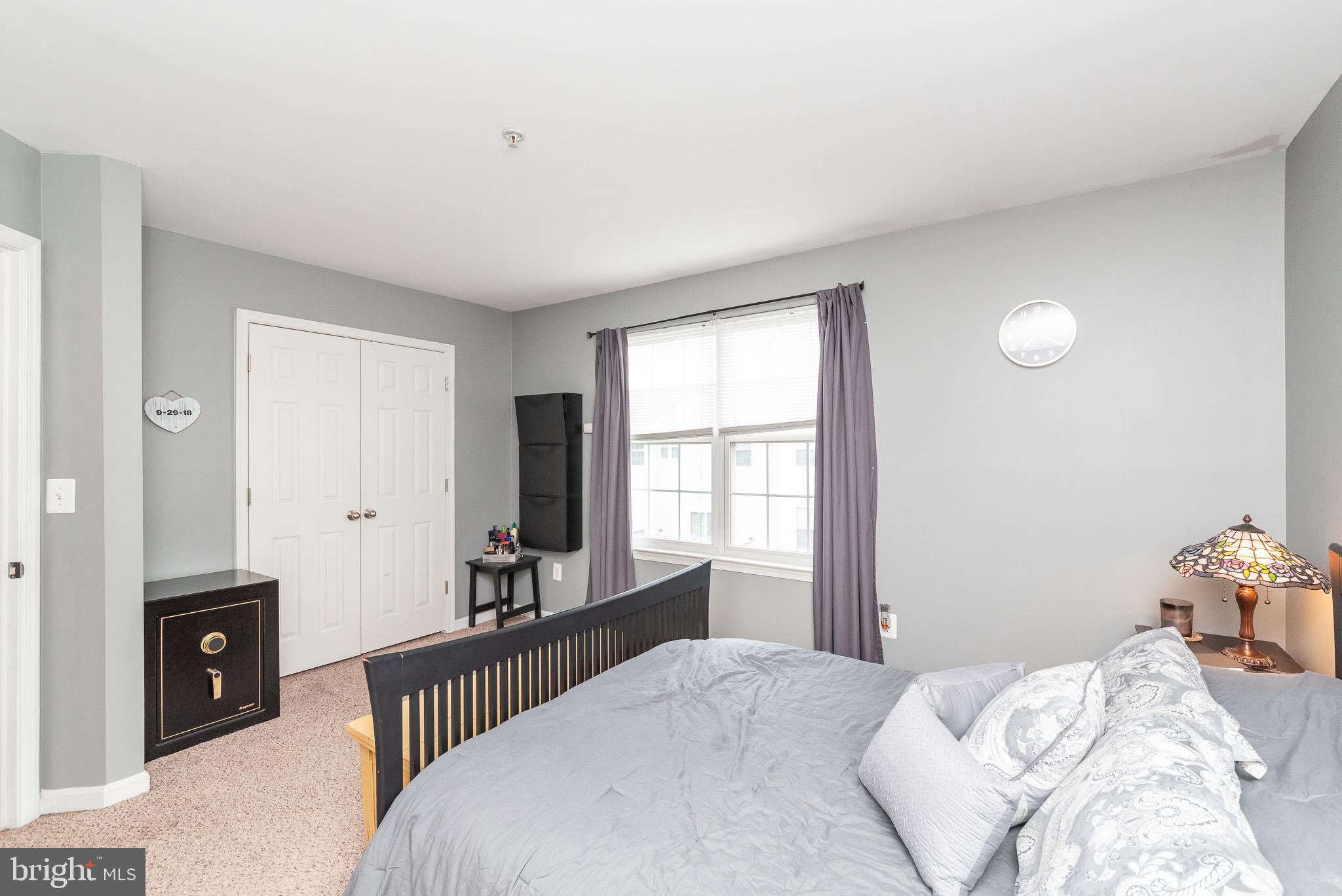 CARROLLWOOD MANOR - Residential