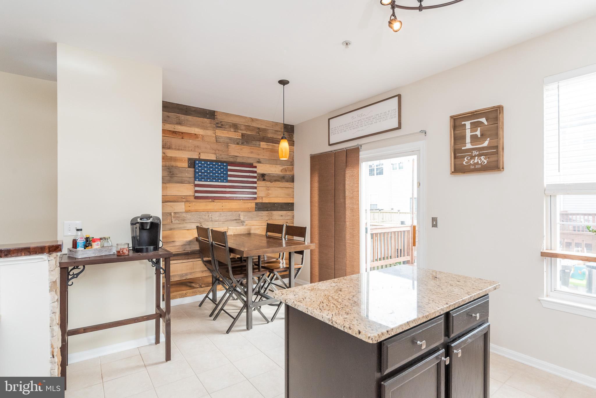 CARROLLWOOD MANOR - Residential