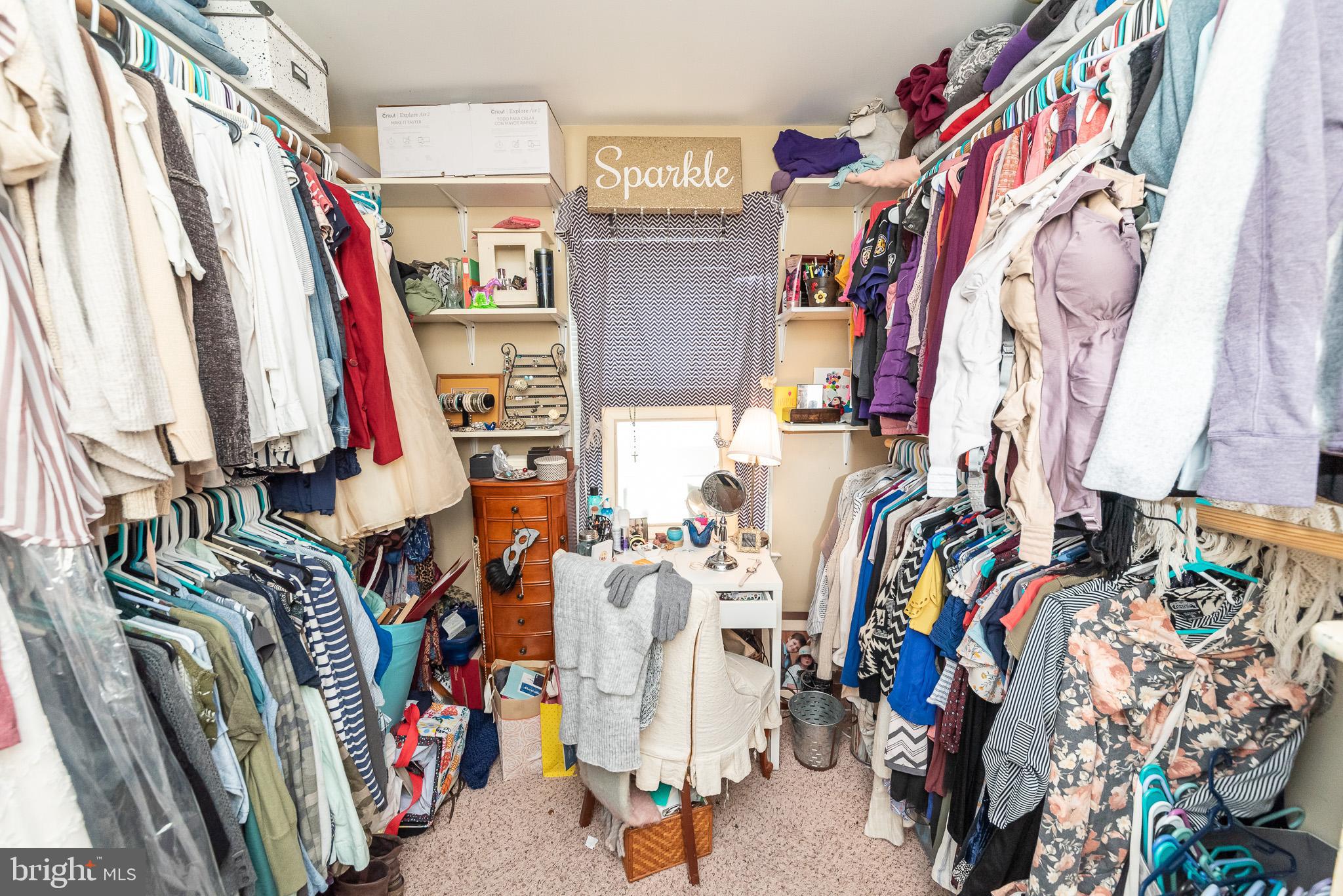 CARROLLWOOD MANOR - Residential