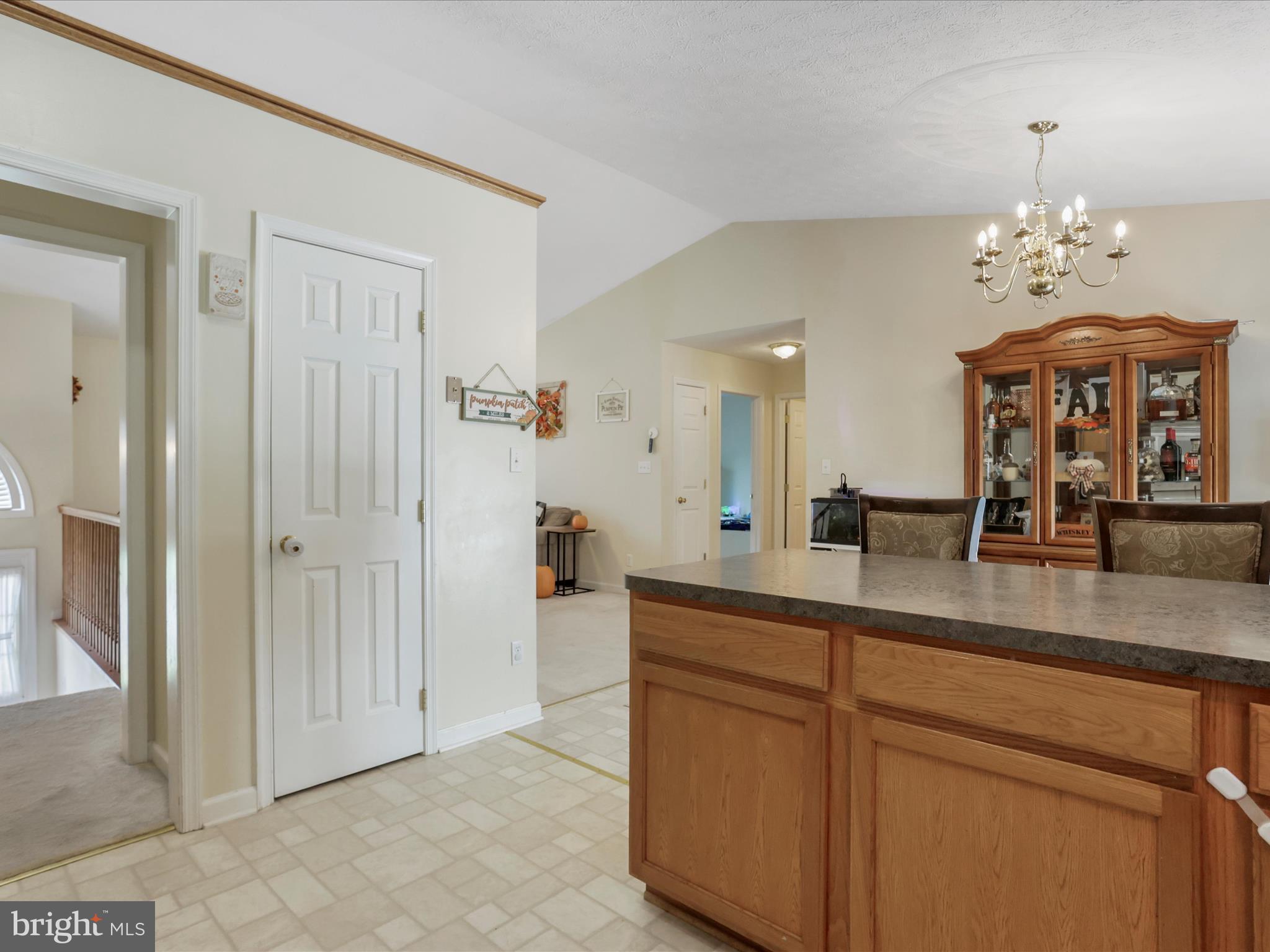 CRESTFIELD - Residential