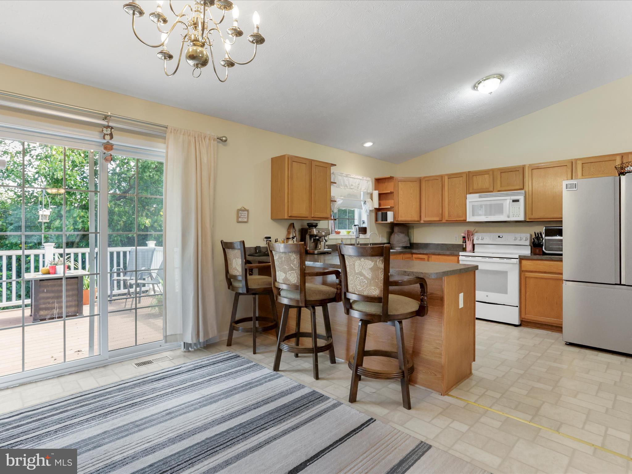 CRESTFIELD - Residential