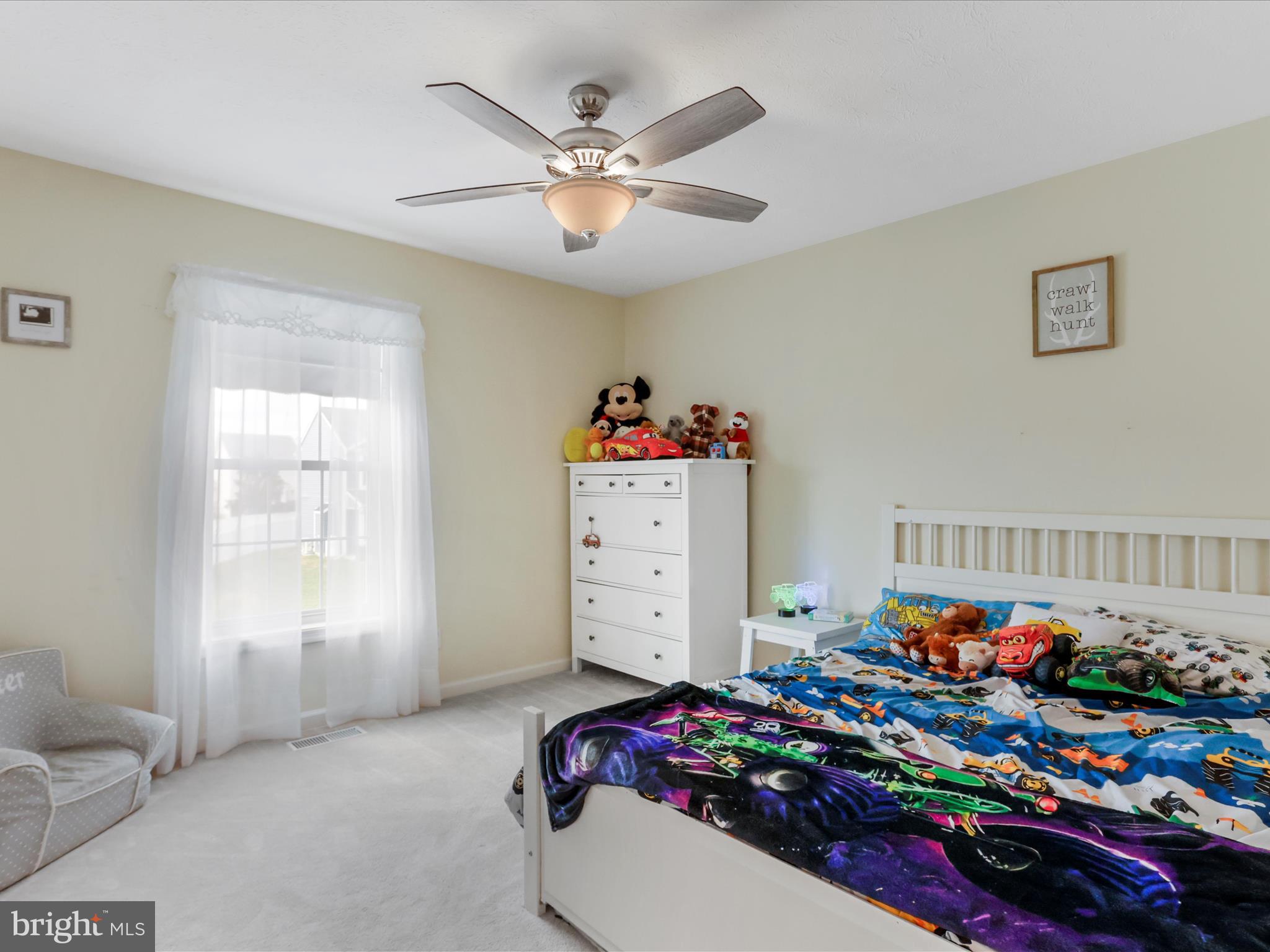 CRESTFIELD - Residential