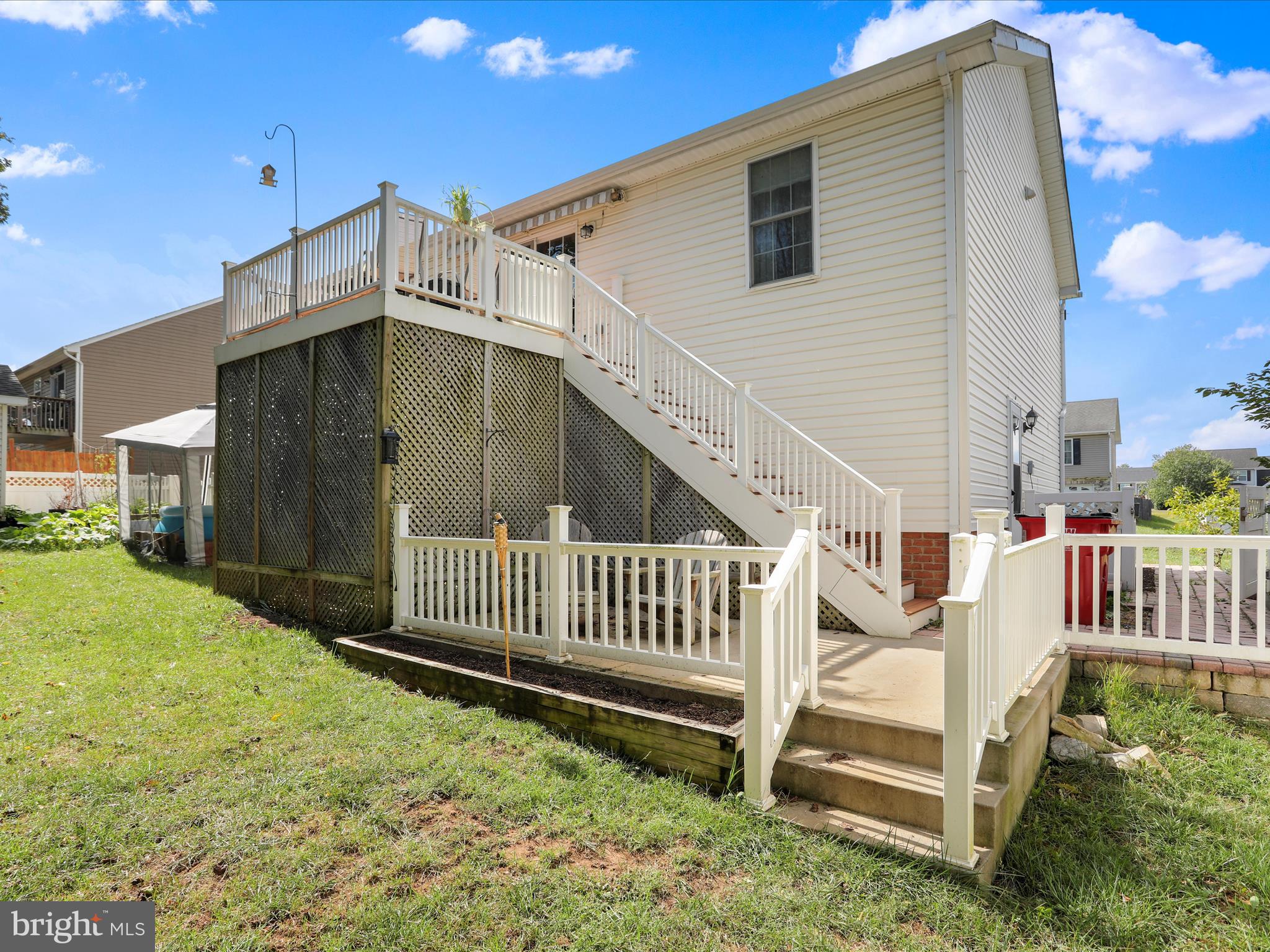 CRESTFIELD - Residential