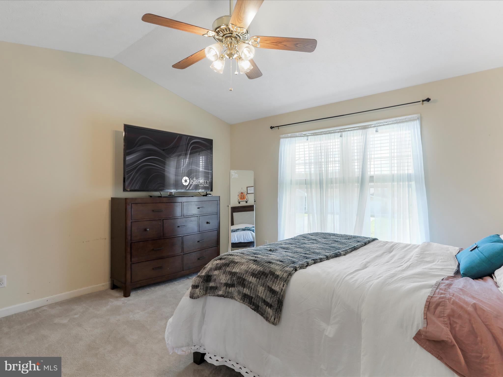 CRESTFIELD - Residential