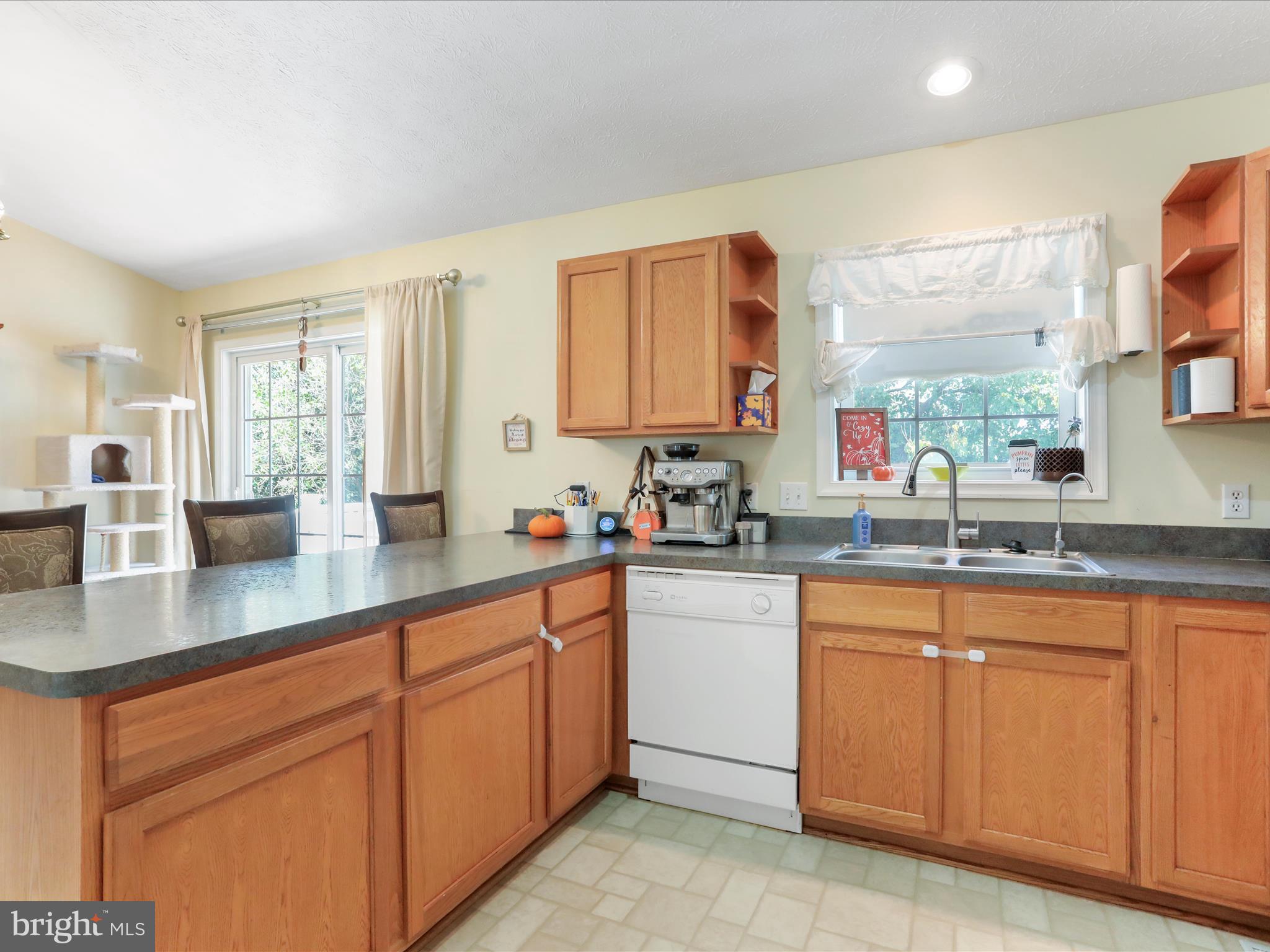 CRESTFIELD - Residential